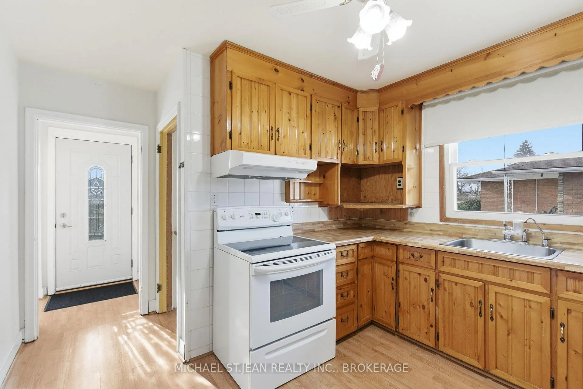 Photo 10 of 66 Rose Avenue, Thorold, Thorold Downtown — HOMEH