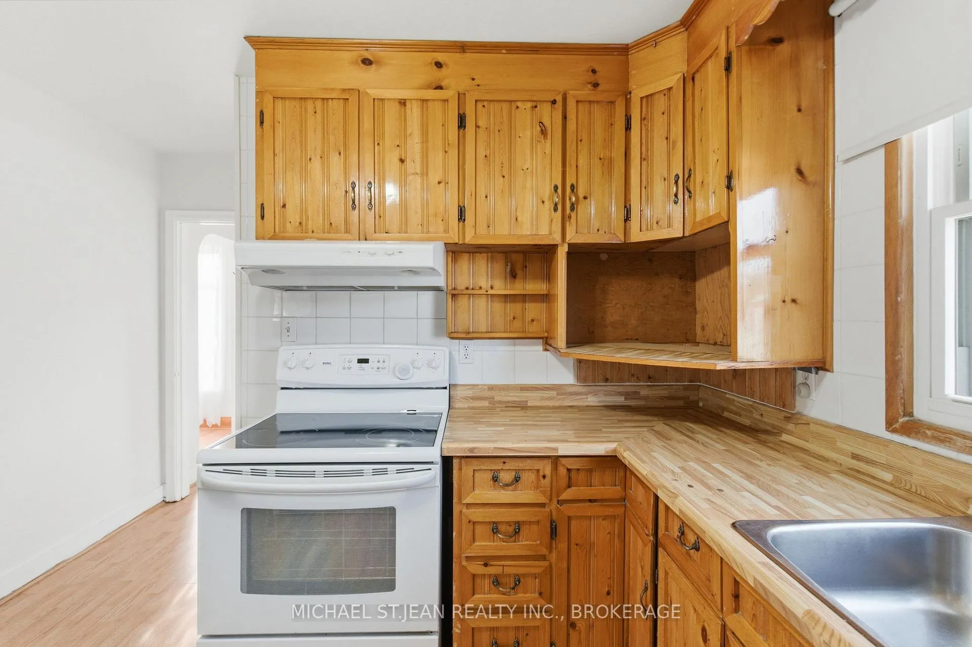 Photo 12 of 66 Rose Avenue, Thorold, Thorold Downtown — HOMEH