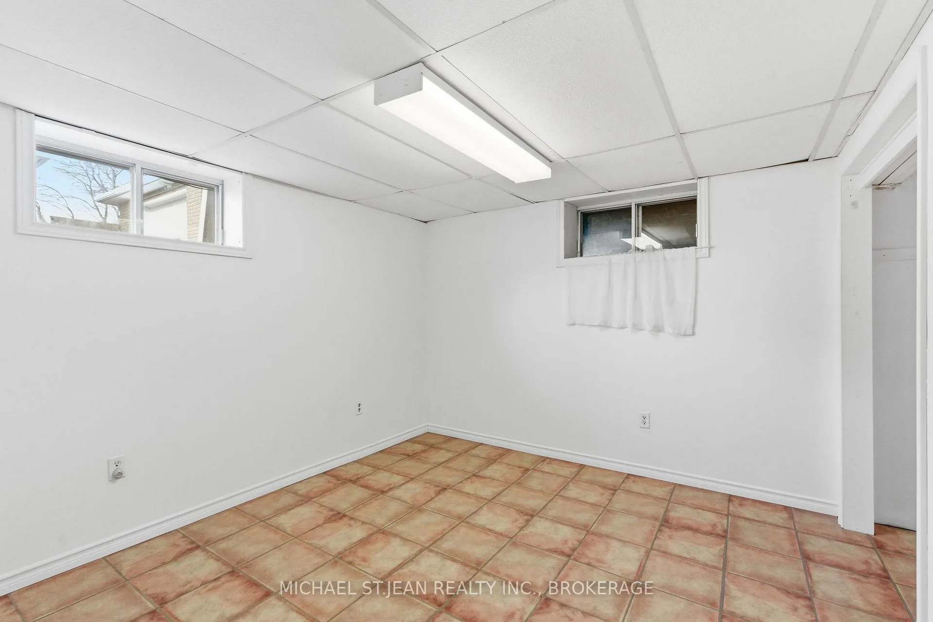 Photo 32 of 66 Rose Avenue, Thorold, Thorold Downtown — HOMEH