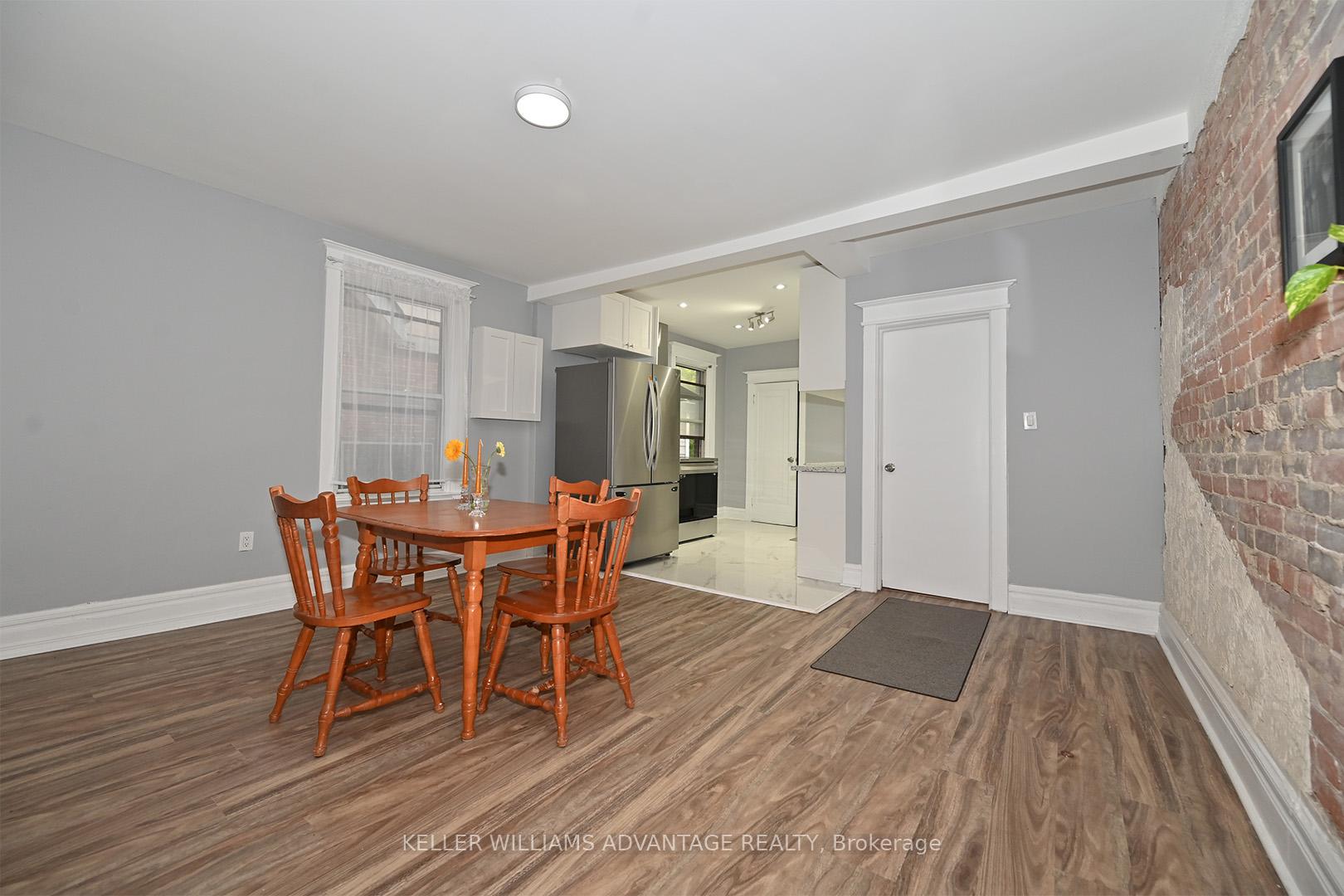 Photo 4 of Unit Upper, 370 Woodbine Avenue, Toronto, The Beaches — HOMEH