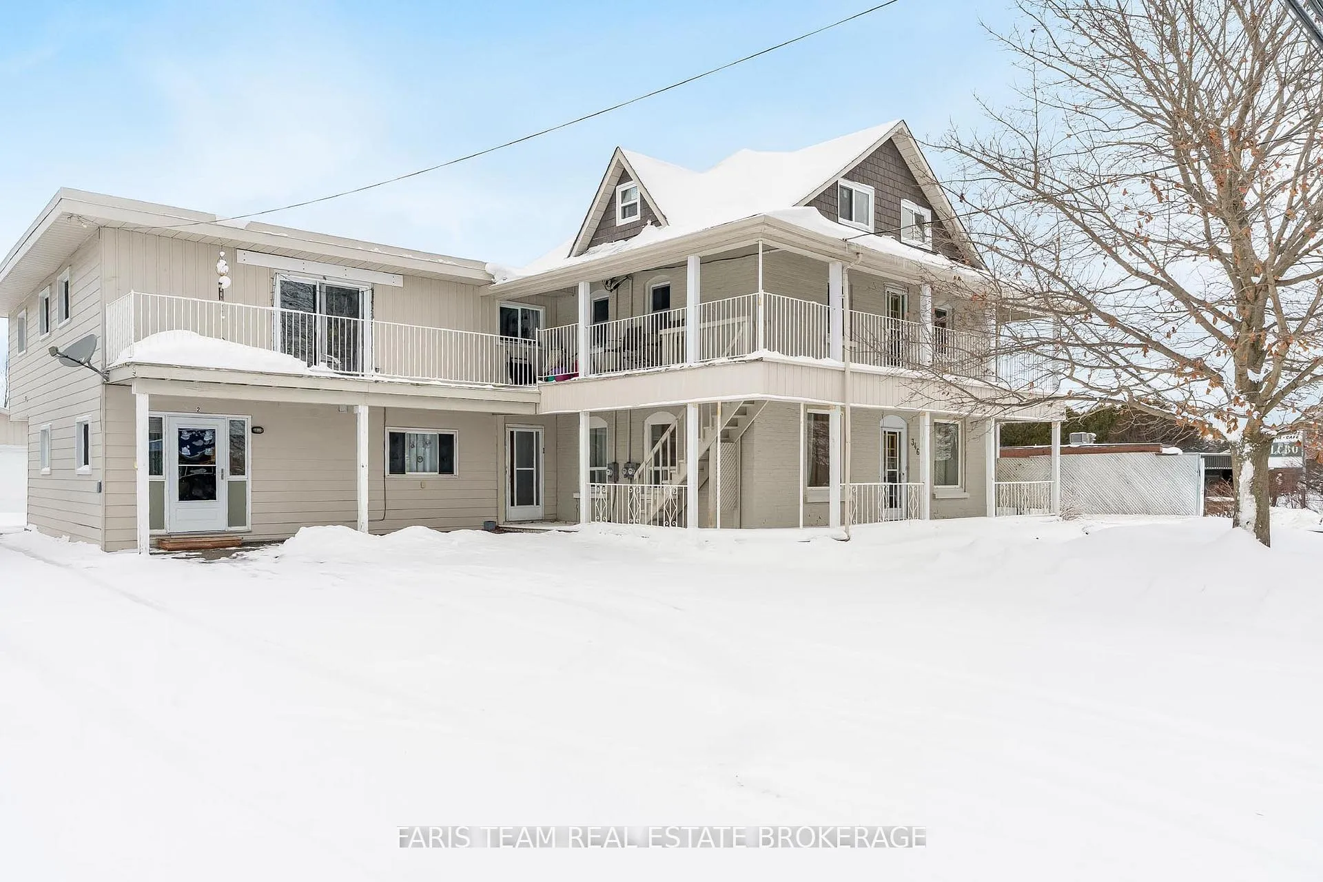 Front of 346 Lafontaine Road W
