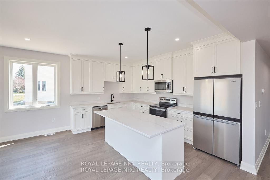 Photo 2 of 195 Hodgkins Avenue, Thorold, Allanburg/Thorold South — HOMEH
