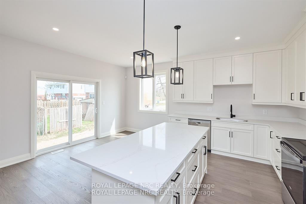 Photo 3 of 195 Hodgkins Avenue, Thorold, Allanburg/Thorold South — HOMEH
