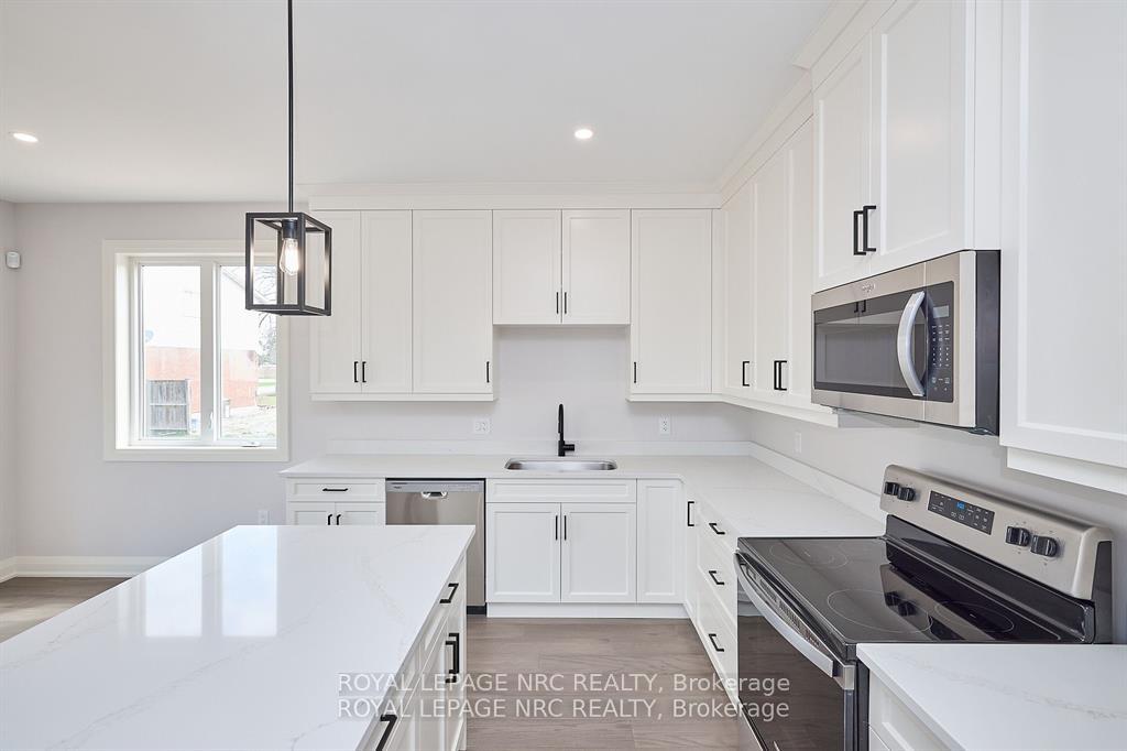 Photo 4 of 195 Hodgkins Avenue, Thorold, Allanburg/Thorold South — HOMEH