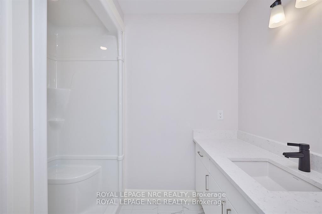 Photo 14 of 195 Hodgkins Avenue, Thorold, Allanburg/Thorold South — HOMEH