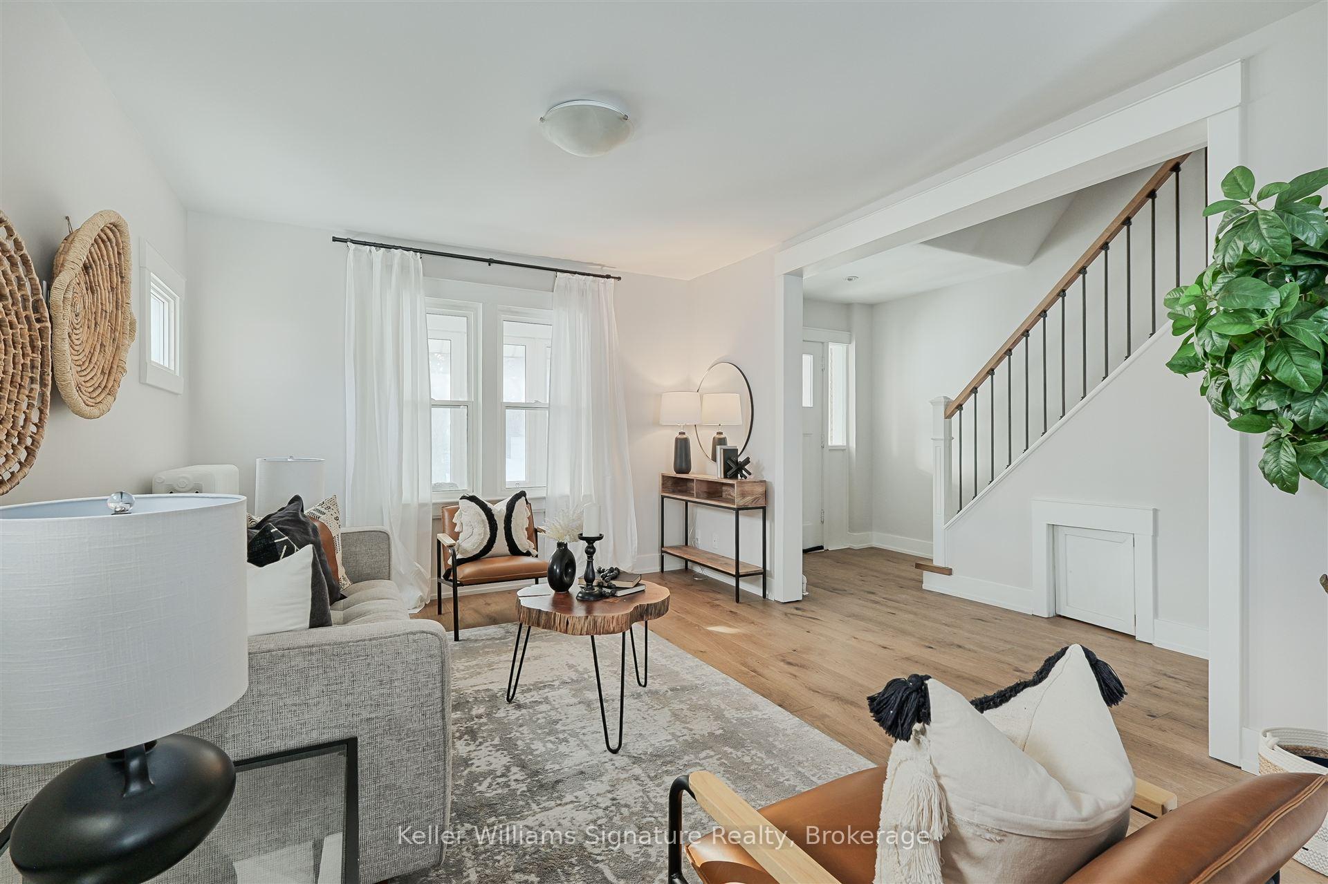 Photo 1 of 369 Mount Pleasant Road, Toronto, Rosedale-Moore Park — HOMEH
