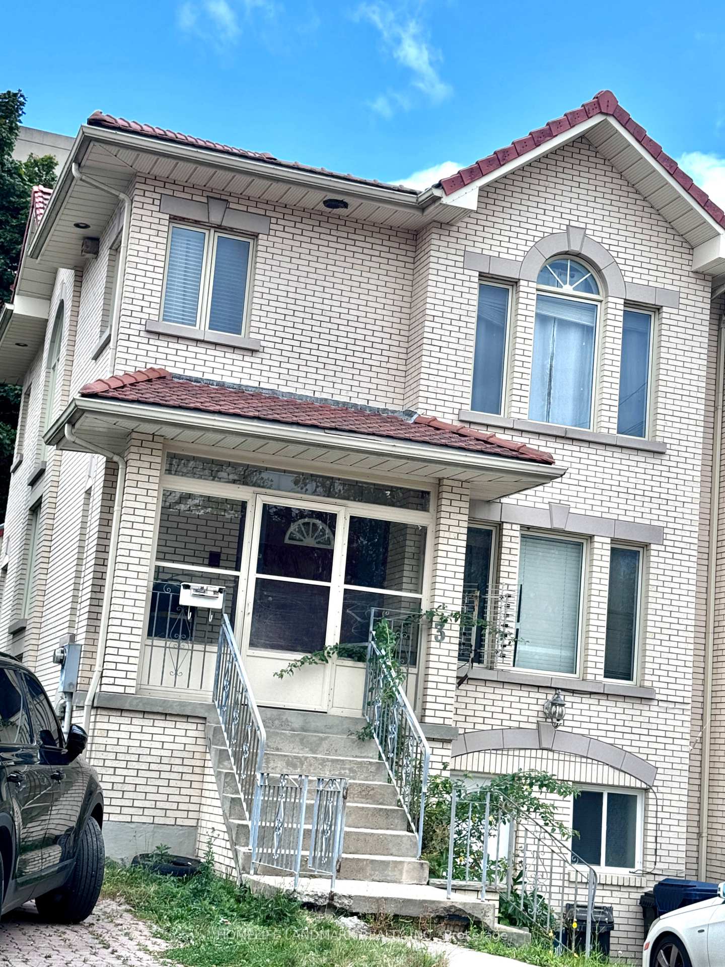 Front of Unit Bsmt, 3 Blairville Road