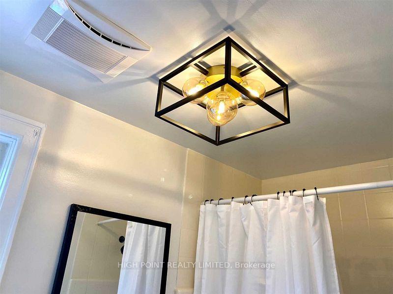 Photo 1 of 1639 Bayview Avenue, Toronto, Leaside — HOMEH