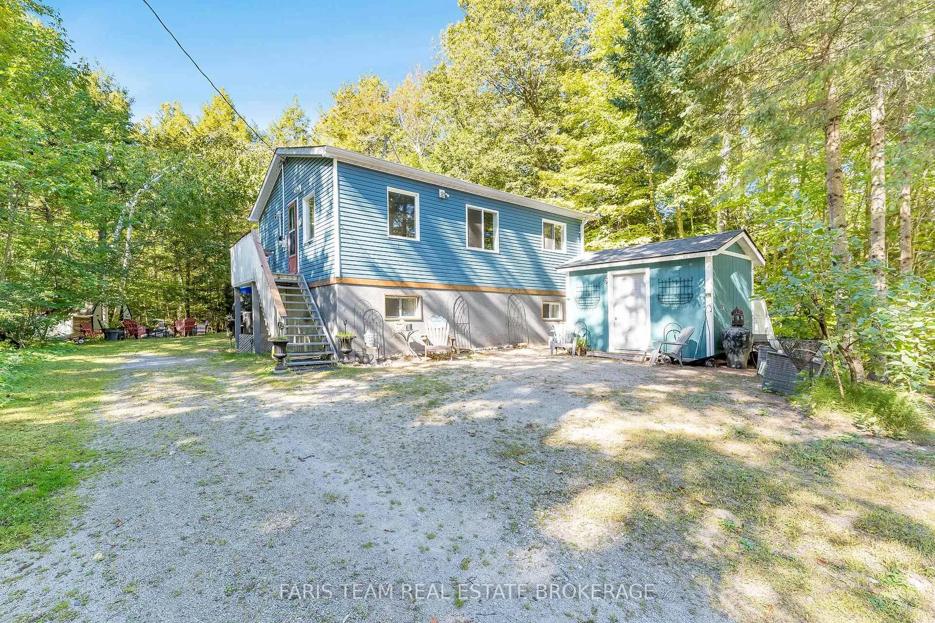 Photo 2 of 43 Manitou Crescent, Tiny, Rural Tiny — HOMEH