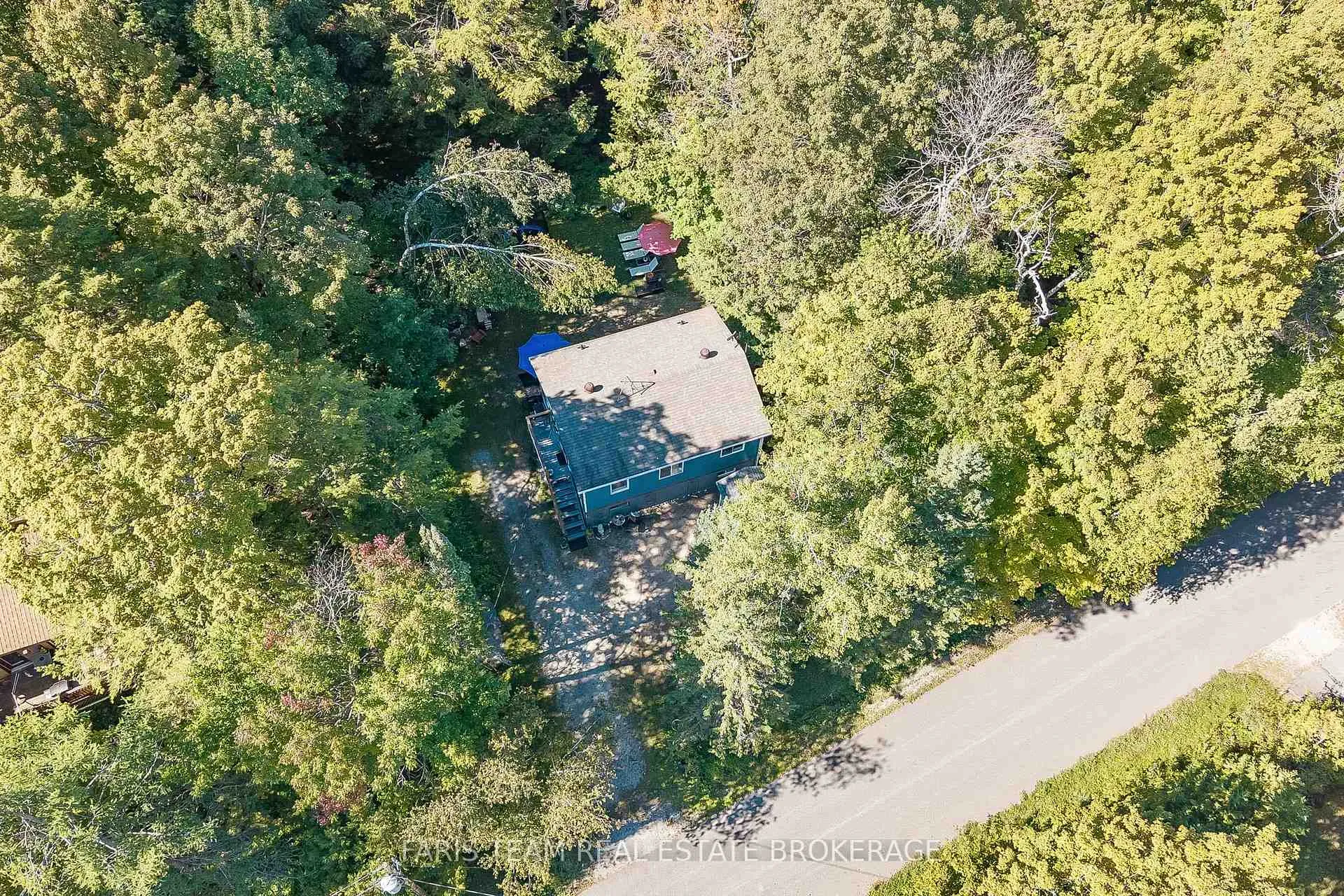 Photo 3 of 43 Manitou Crescent, Tiny, Rural Tiny — HOMEH