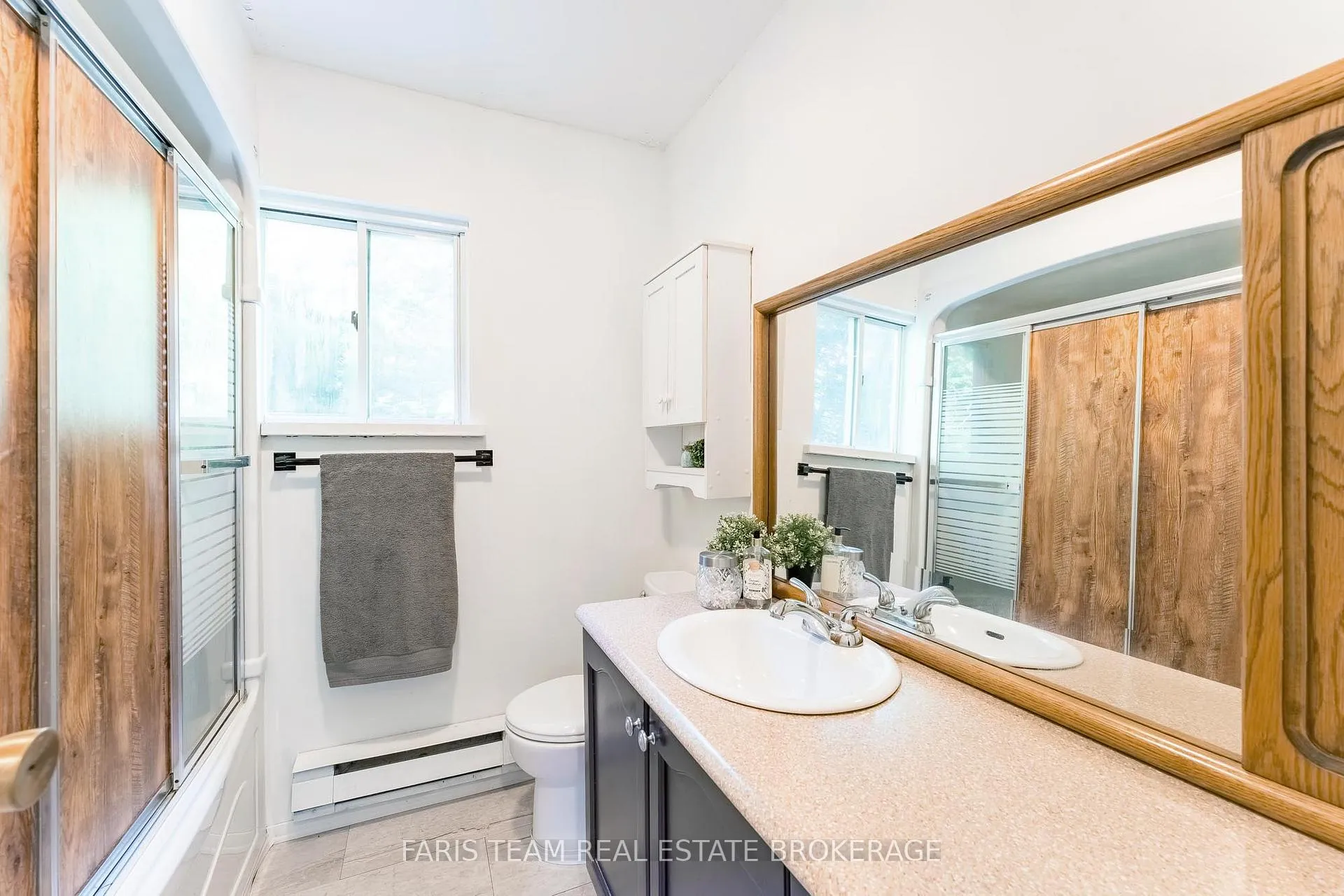 Photo 20 of 43 Manitou Crescent, Tiny, Rural Tiny — HOMEH