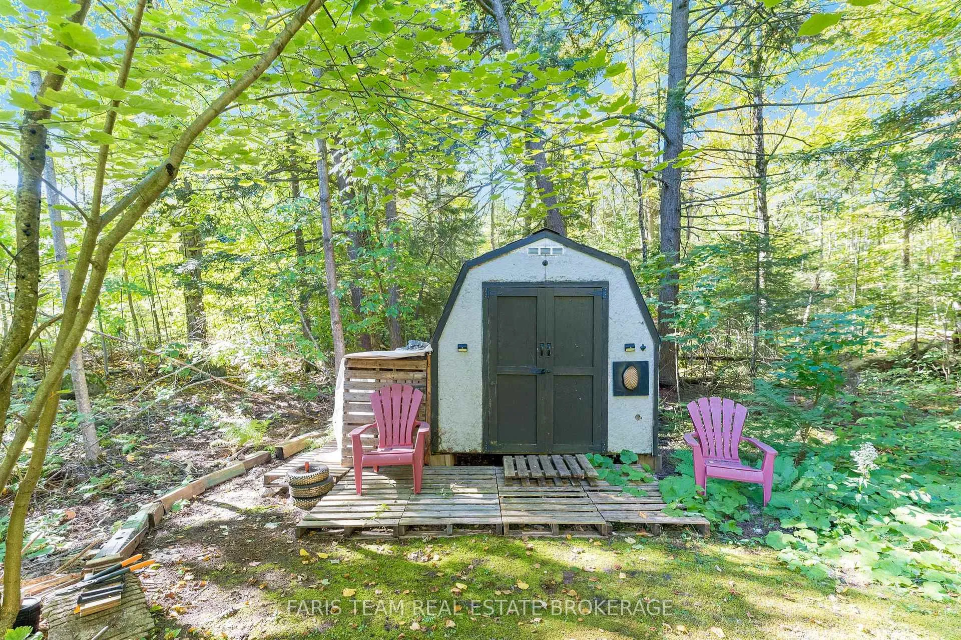 Photo 34 of 43 Manitou Crescent, Tiny, Rural Tiny — HOMEH