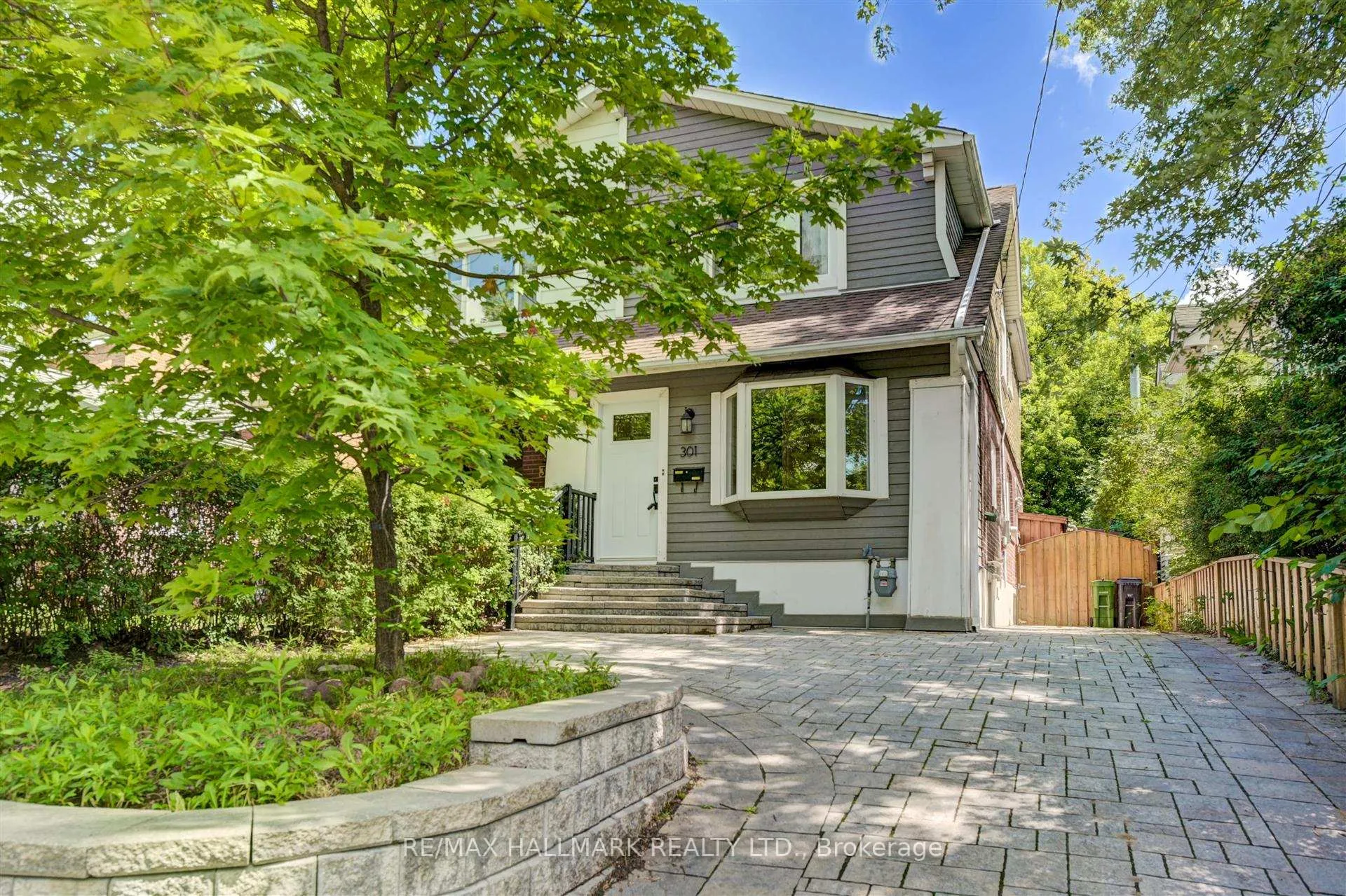 Photo 1 of 301 Silver Birch Avenue, Toronto, The Beaches — HOMEH