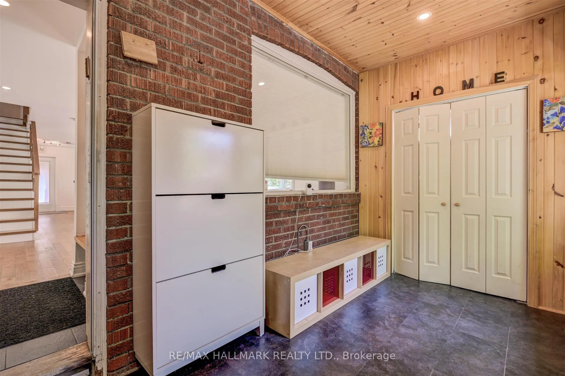 Photo 5 of 301 Silver Birch Avenue, Toronto, The Beaches — HOMEH