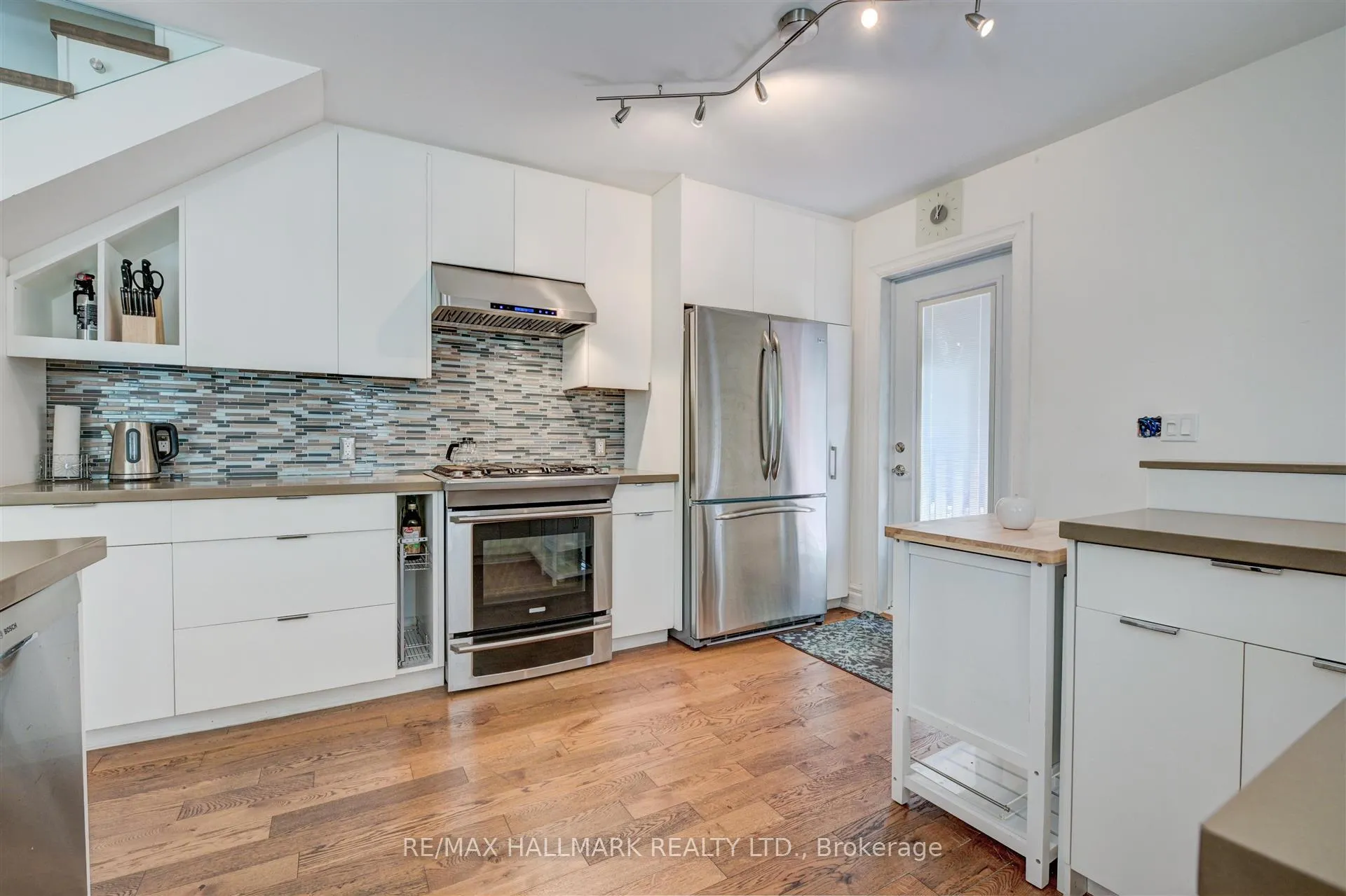 Photo 15 of 301 Silver Birch Avenue, Toronto, The Beaches — HOMEH