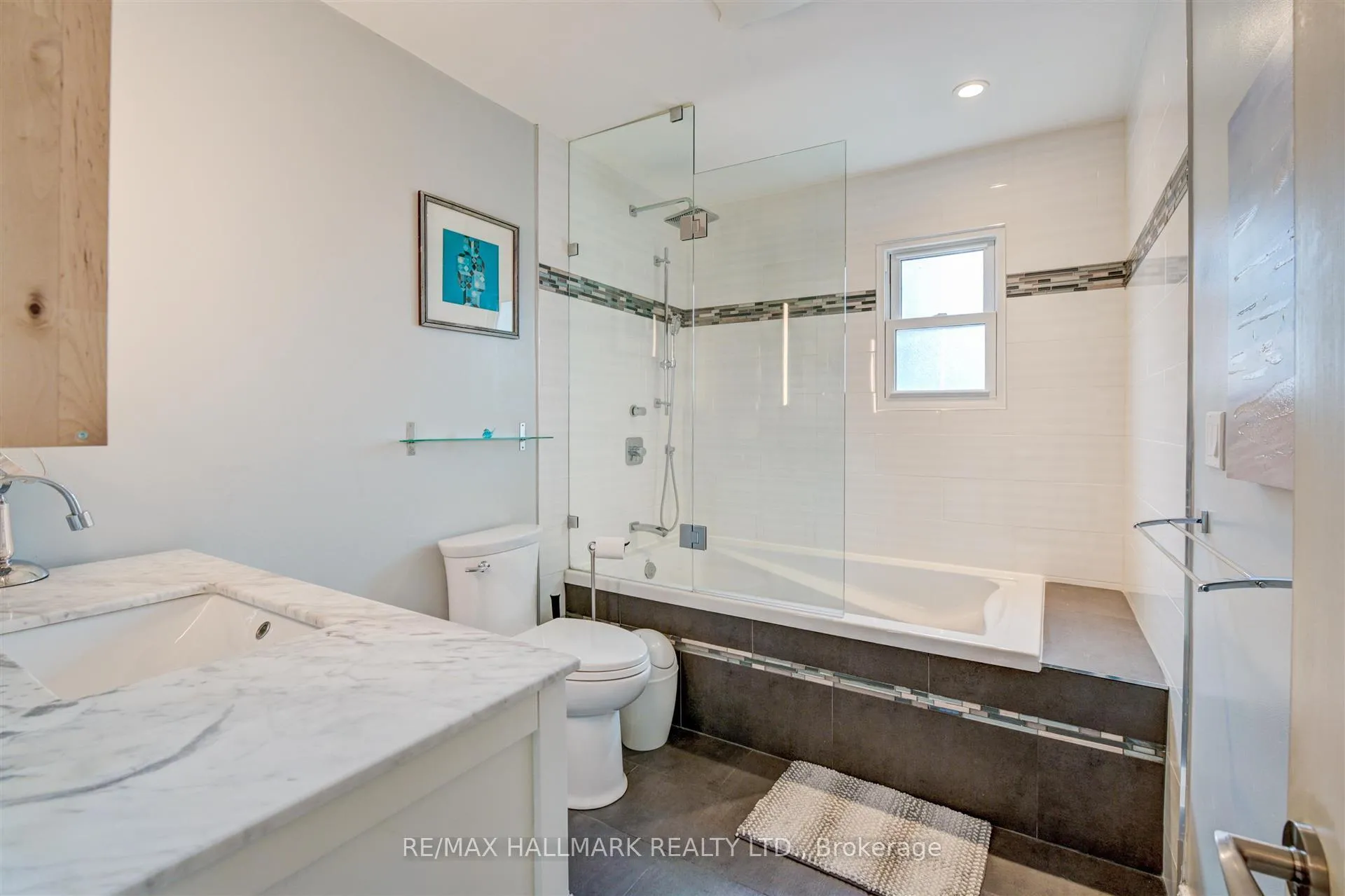 Photo 20 of 301 Silver Birch Avenue, Toronto, The Beaches — HOMEH