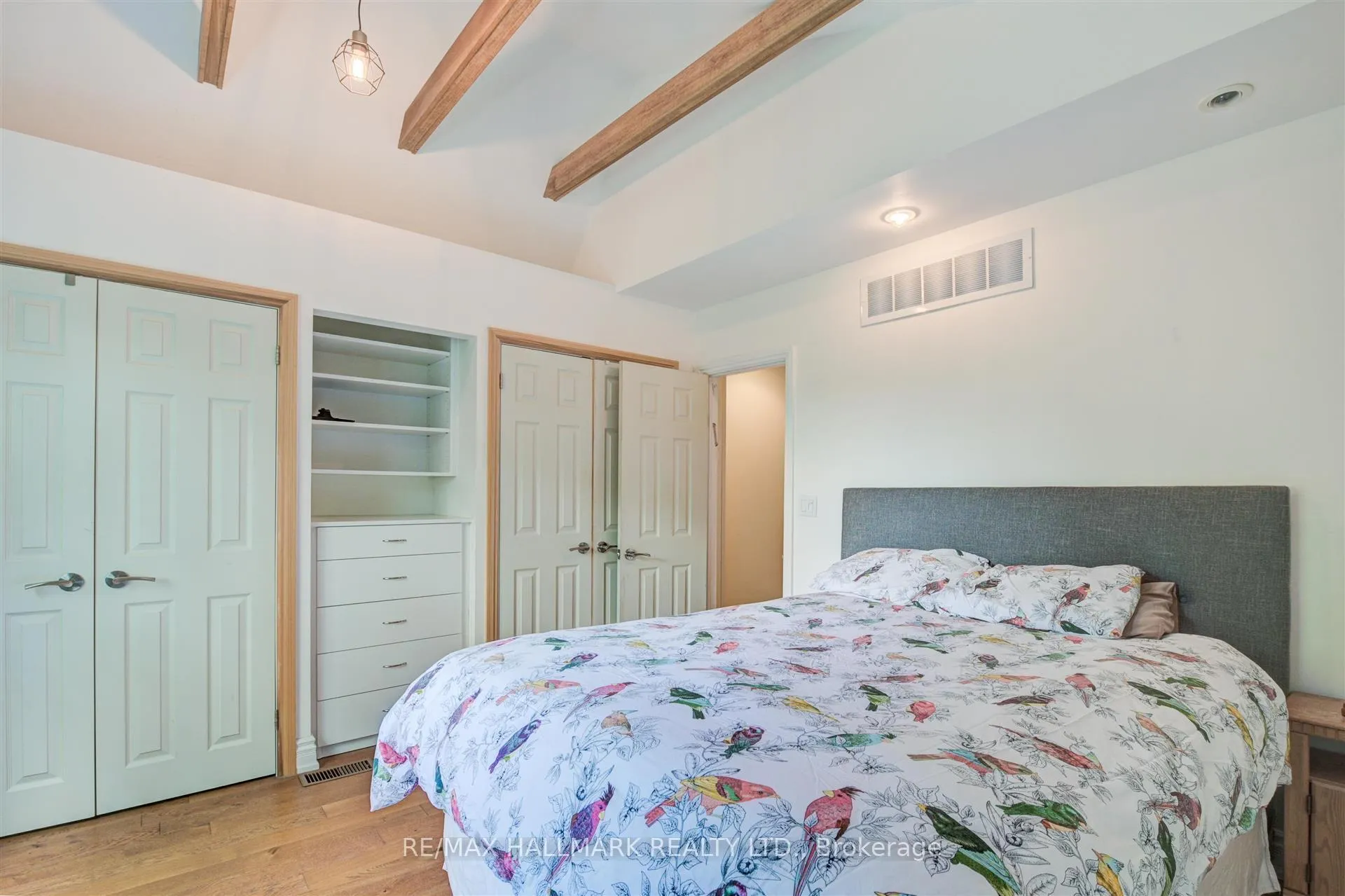 Photo 23 of 301 Silver Birch Avenue, Toronto, The Beaches — HOMEH
