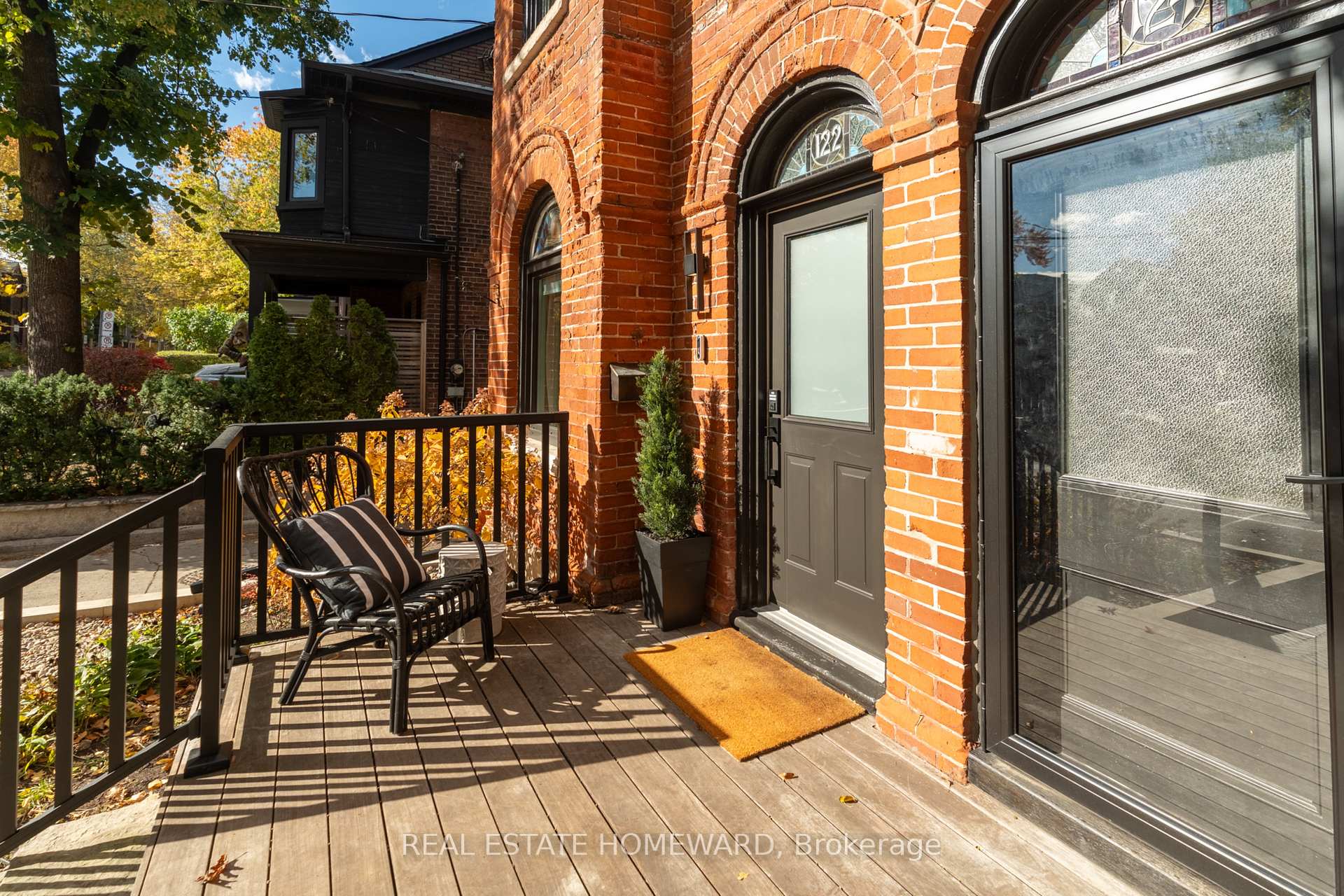 Photo 2 of 122 Simpson Avenue, Toronto, North Riverdale — HOMEH