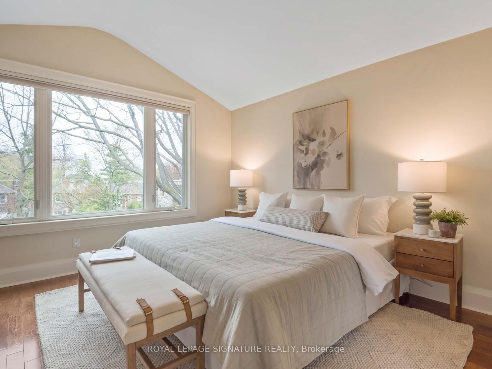 Photo 12 of 592 Hillsdale Avenue E, Toronto, Mount Pleasant East — HOMEH