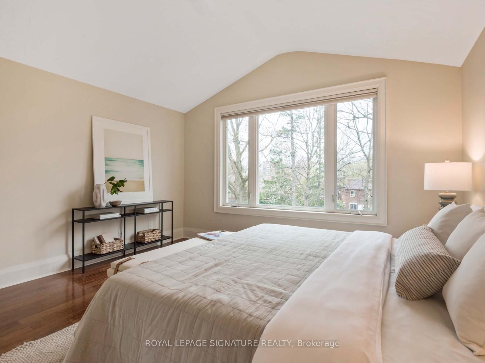 Photo 13 of 592 Hillsdale Avenue E, Toronto, Mount Pleasant East — HOMEH
