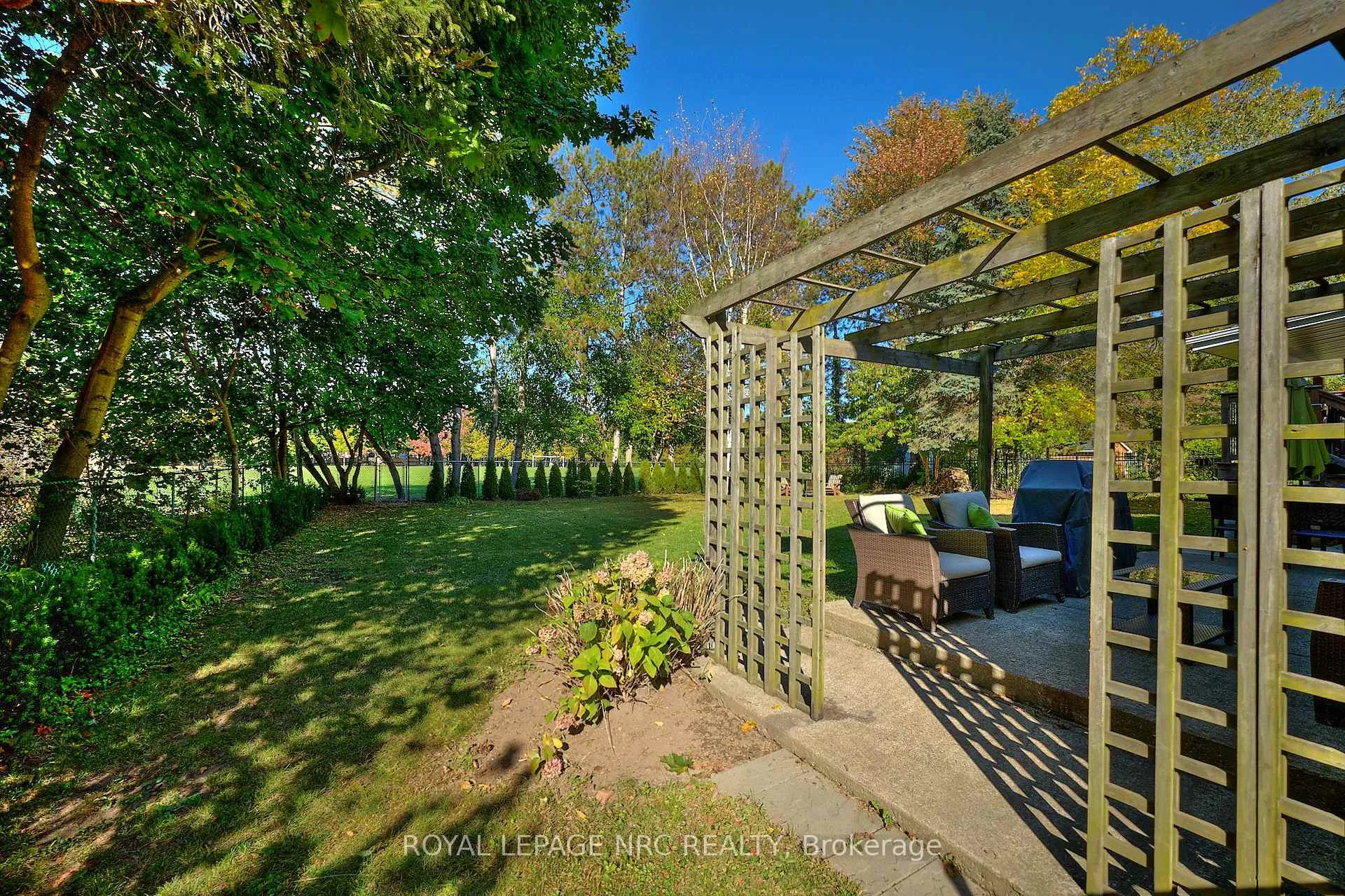 Photo 7 of 13 Damude Drive, Pelham, Fonthill — HOMEH