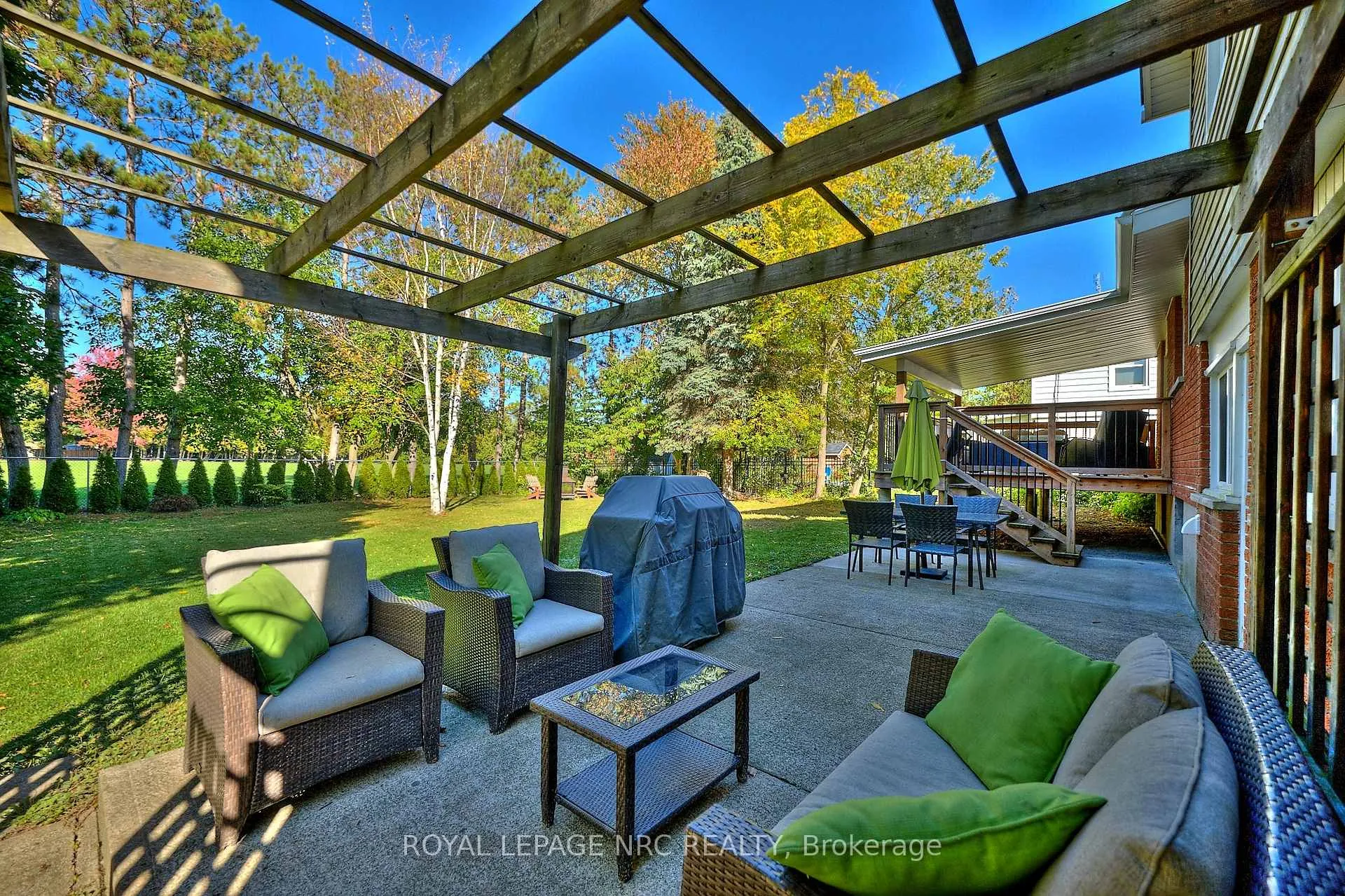 Photo 8 of 13 Damude Drive, Pelham, Fonthill — HOMEH