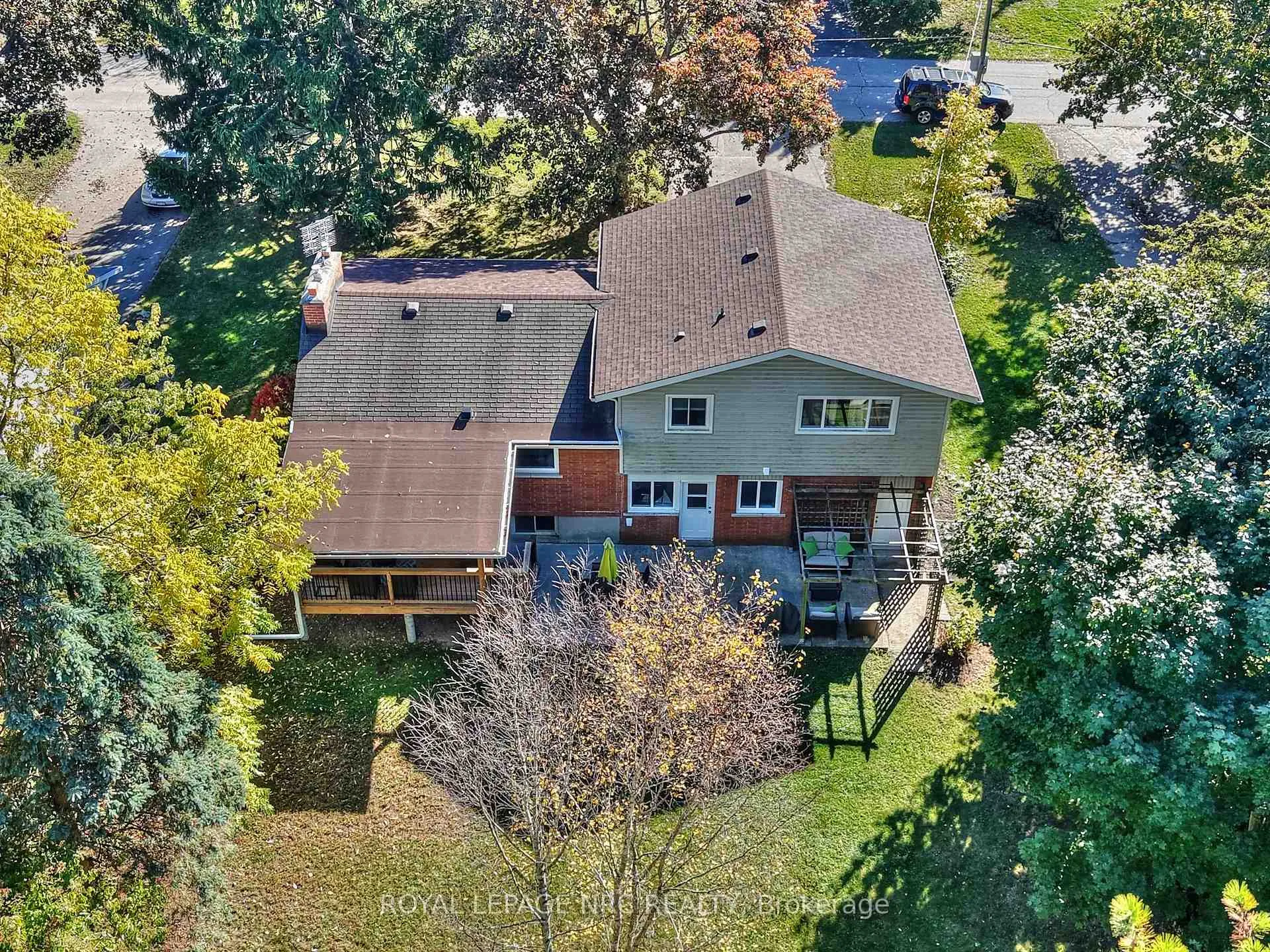 Photo 9 of 13 Damude Drive, Pelham, Fonthill — HOMEH