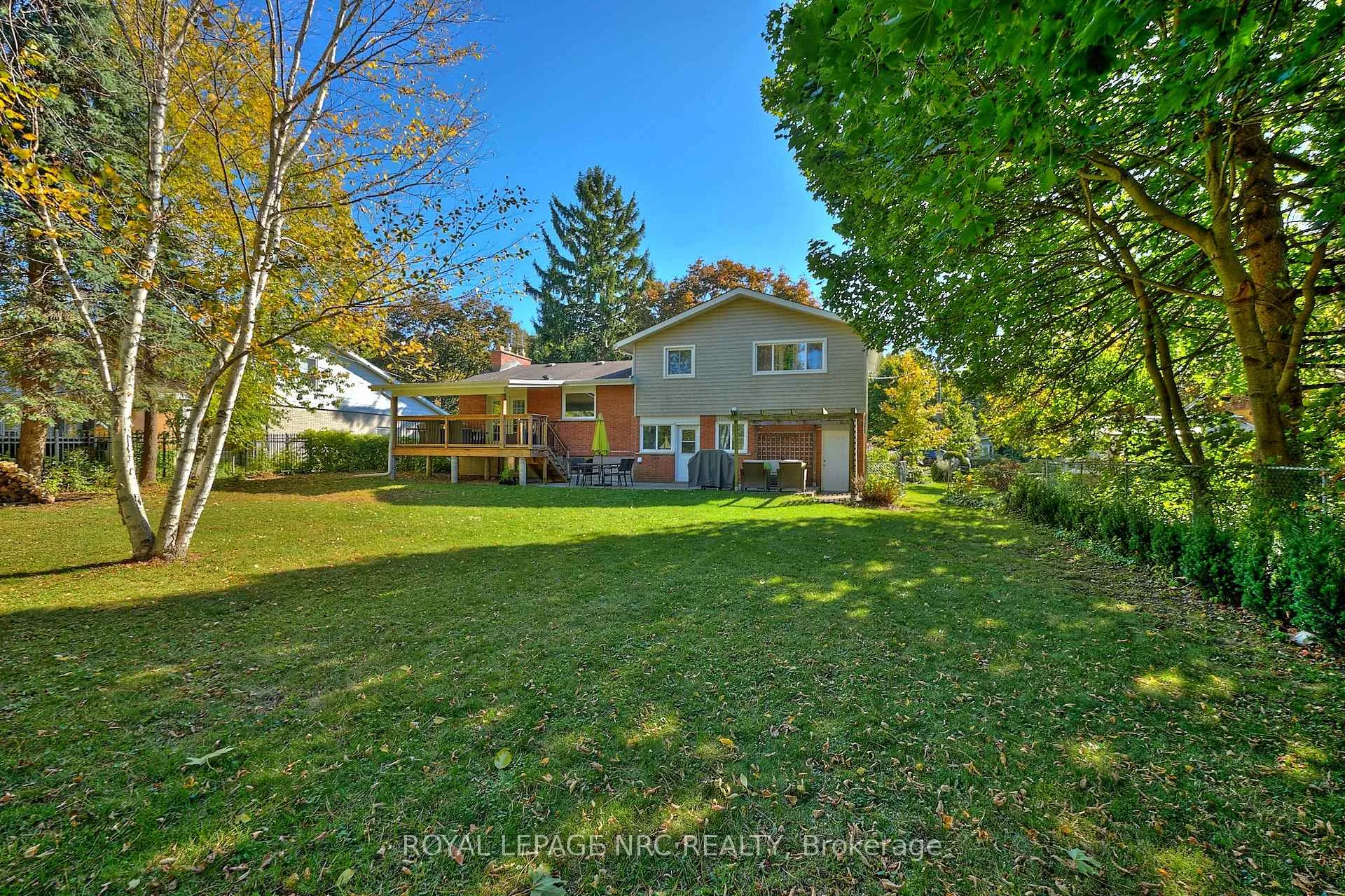 Photo 13 of 13 Damude Drive, Pelham, Fonthill — HOMEH