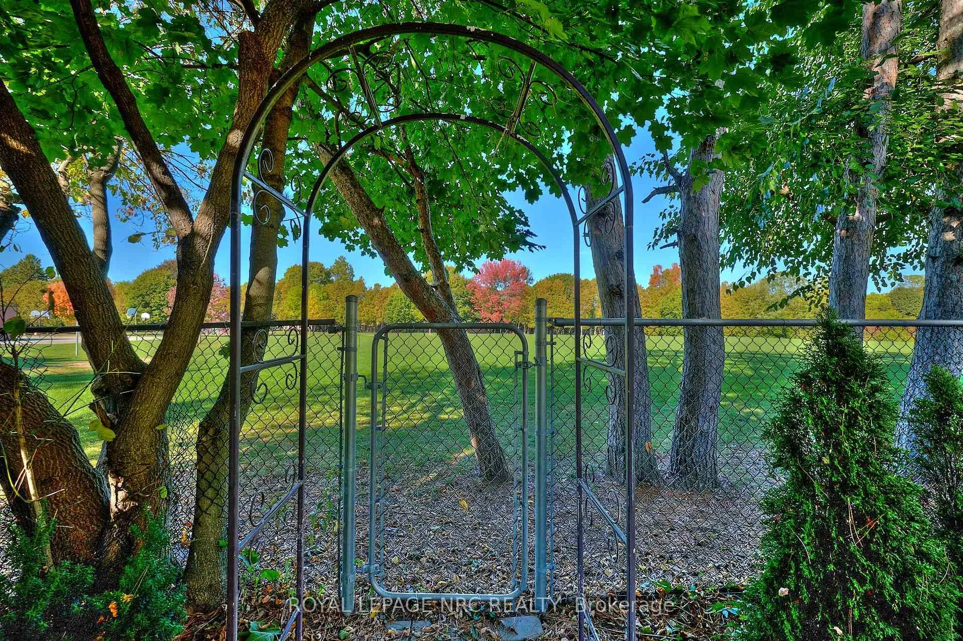 Photo 14 of 13 Damude Drive, Pelham, Fonthill — HOMEH