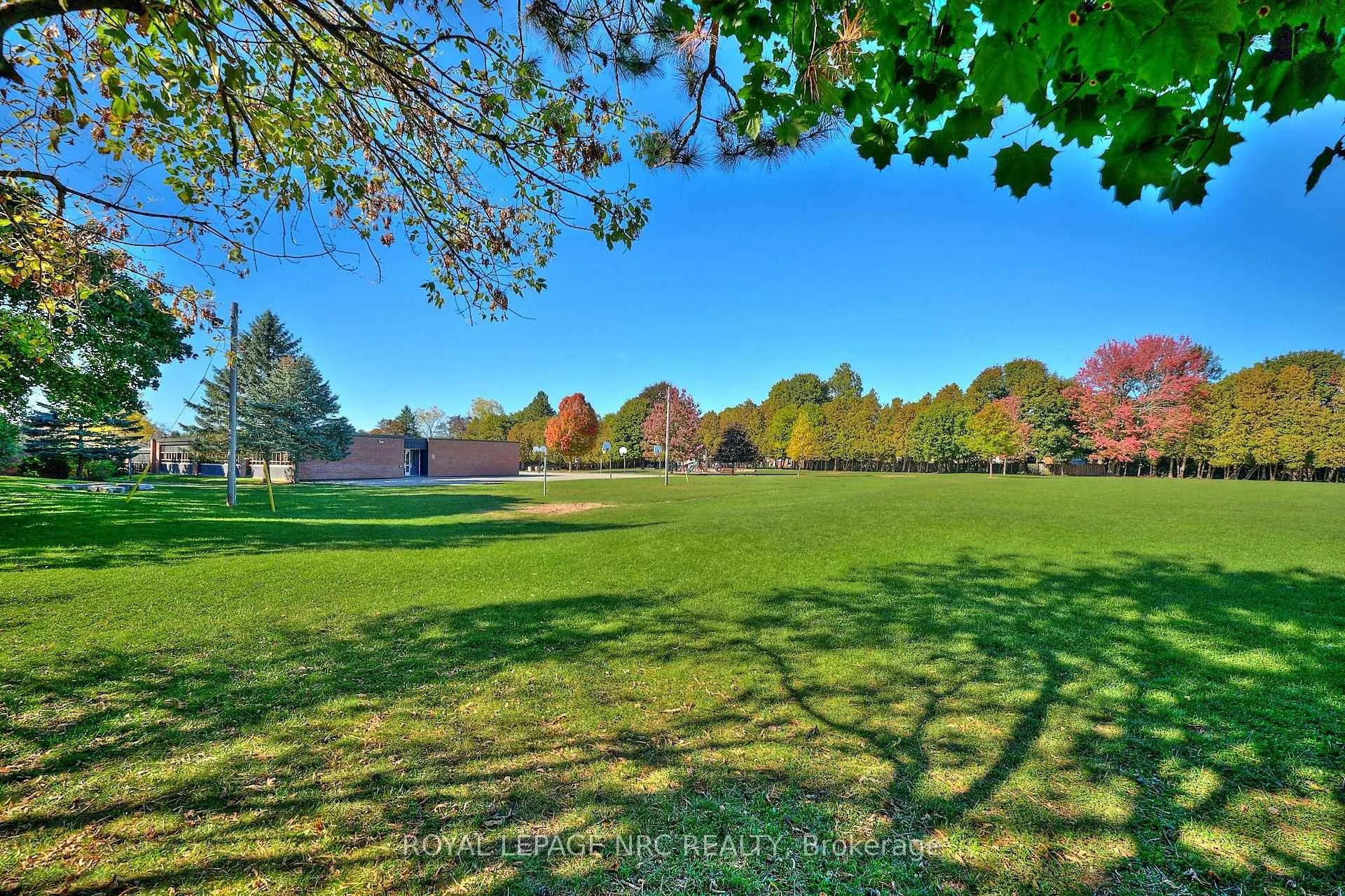 Photo 16 of 13 Damude Drive, Pelham, Fonthill — HOMEH