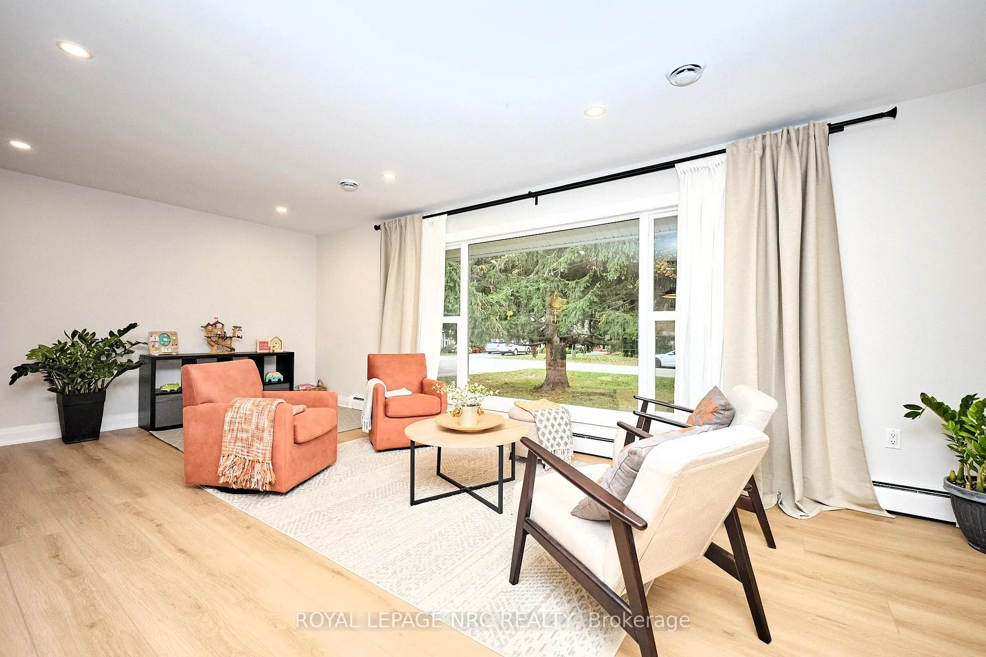 Photo 24 of 13 Damude Drive, Pelham, Fonthill — HOMEH