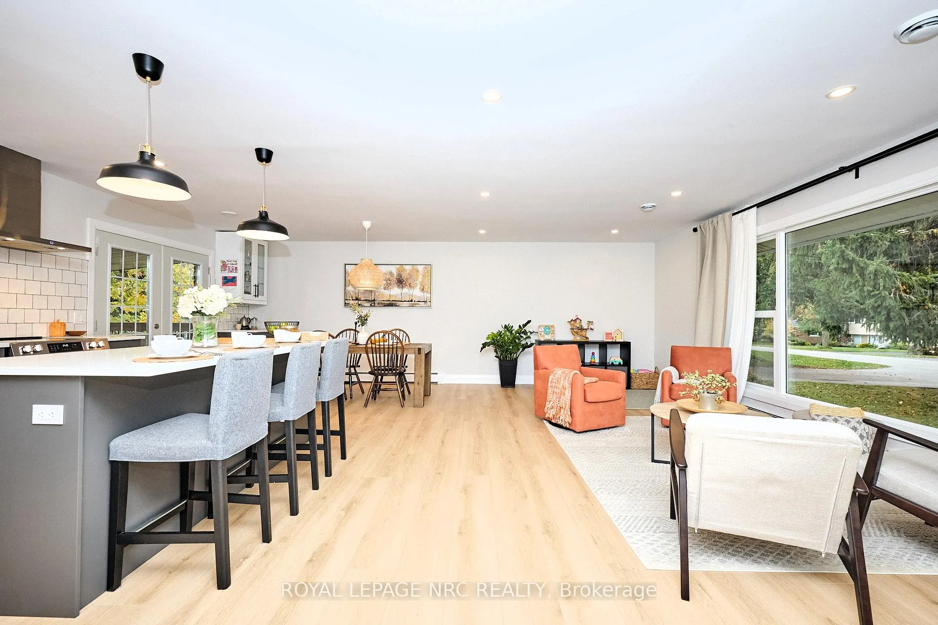 Photo 29 of 13 Damude Drive, Pelham, Fonthill — HOMEH