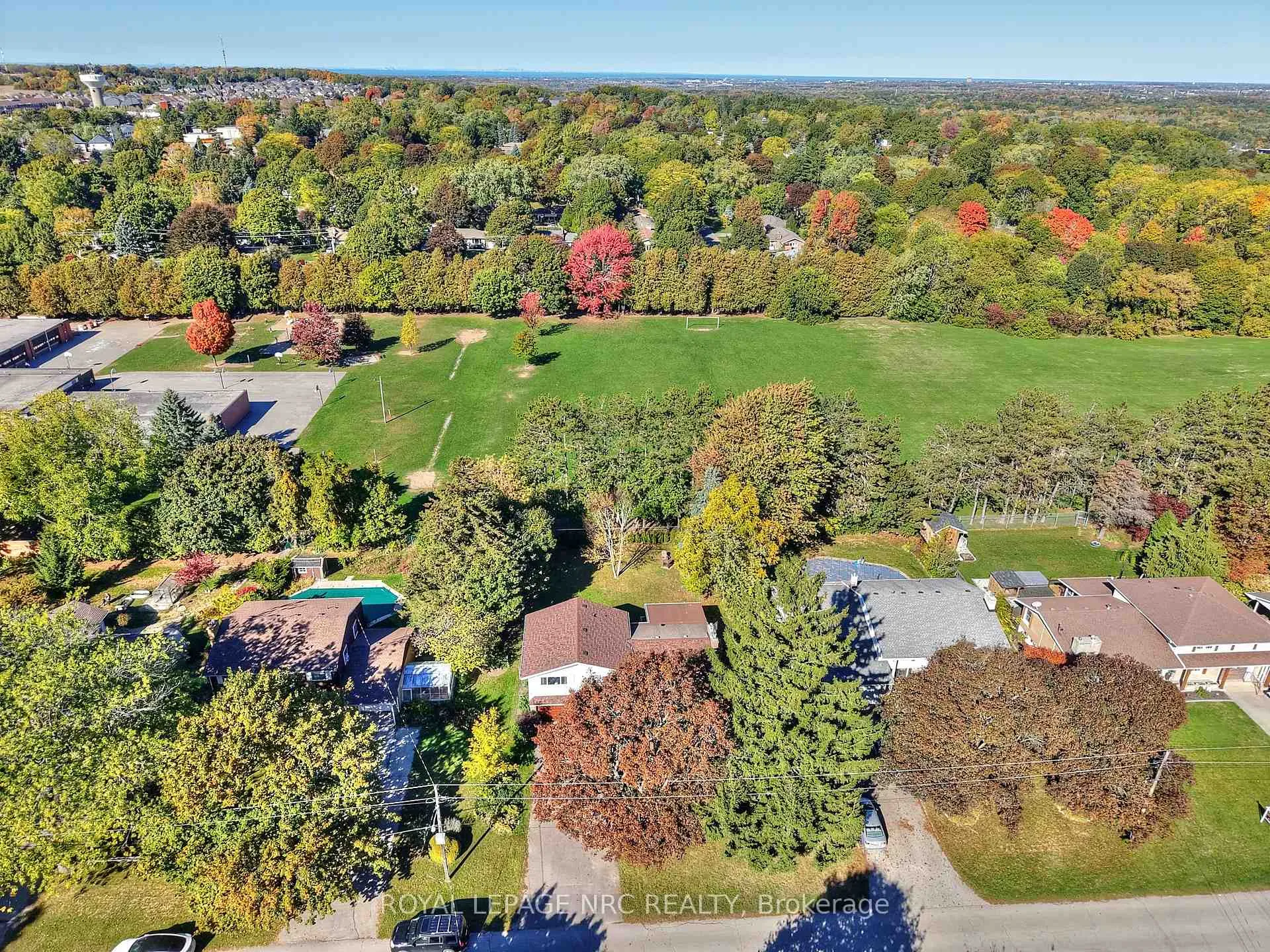 Photo 46 of 13 Damude Drive, Pelham, Fonthill — HOMEH