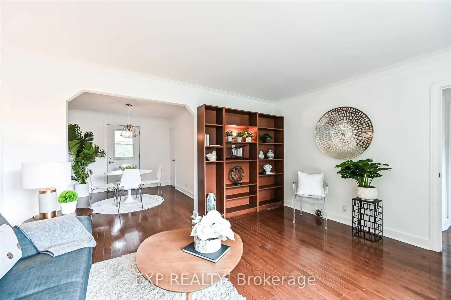 Photo 9 of 40 Plaxton(Upper Level) Drive, Toronto, O'Connor-Parkview — HOMEH
