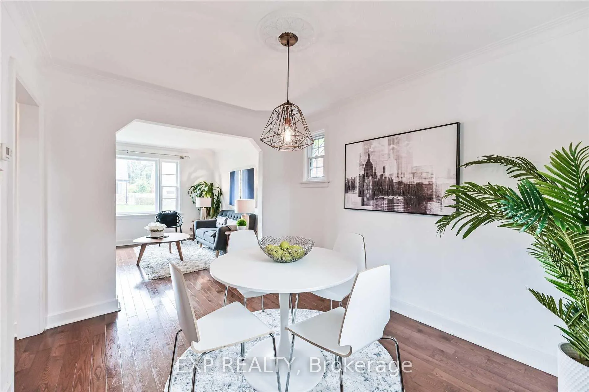 Photo 10 of 40 Plaxton(Upper Level) Drive, Toronto, O'Connor-Parkview — HOMEH