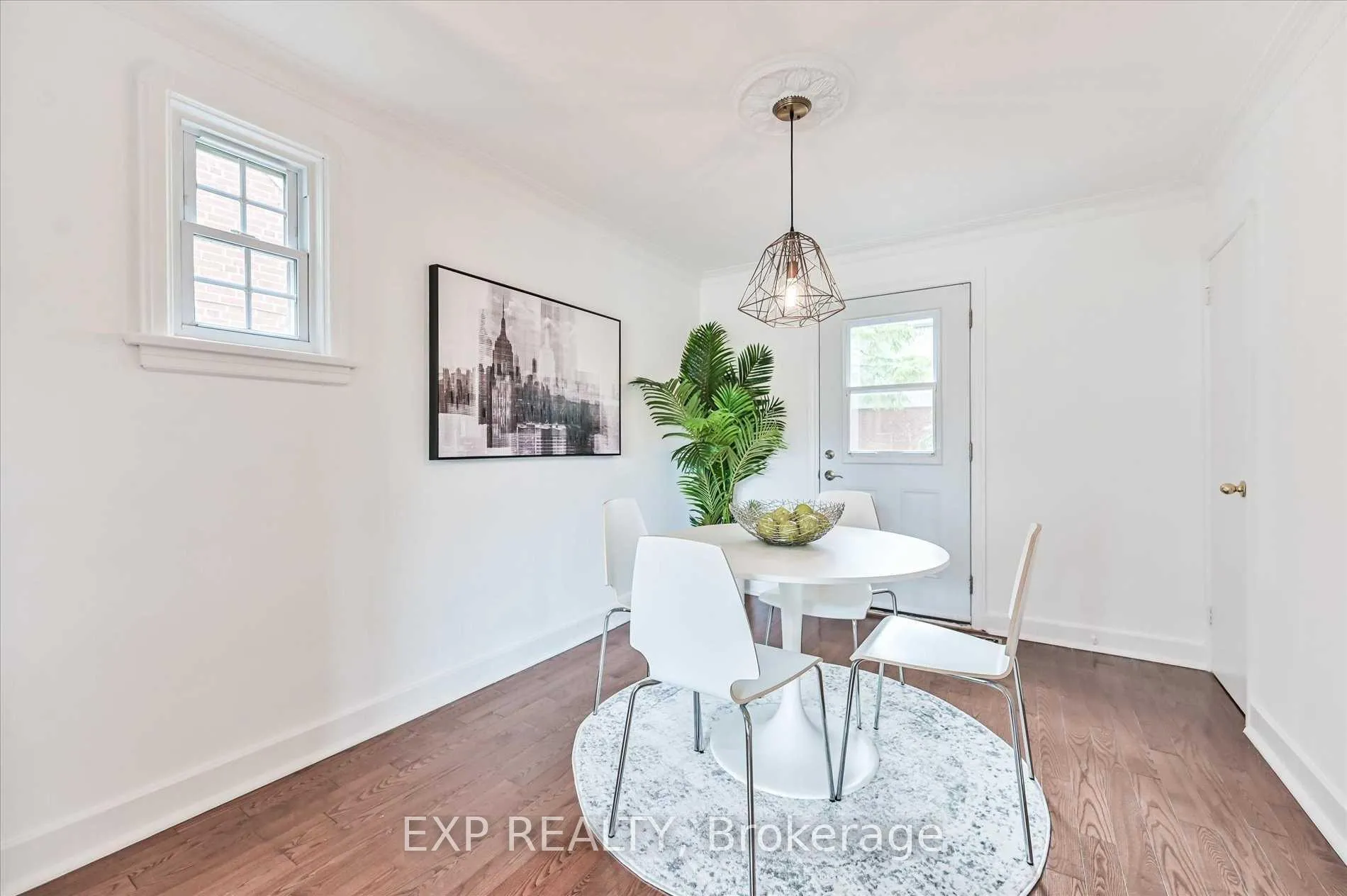 Photo 11 of 40 Plaxton(Upper Level) Drive, Toronto, O'Connor-Parkview — HOMEH