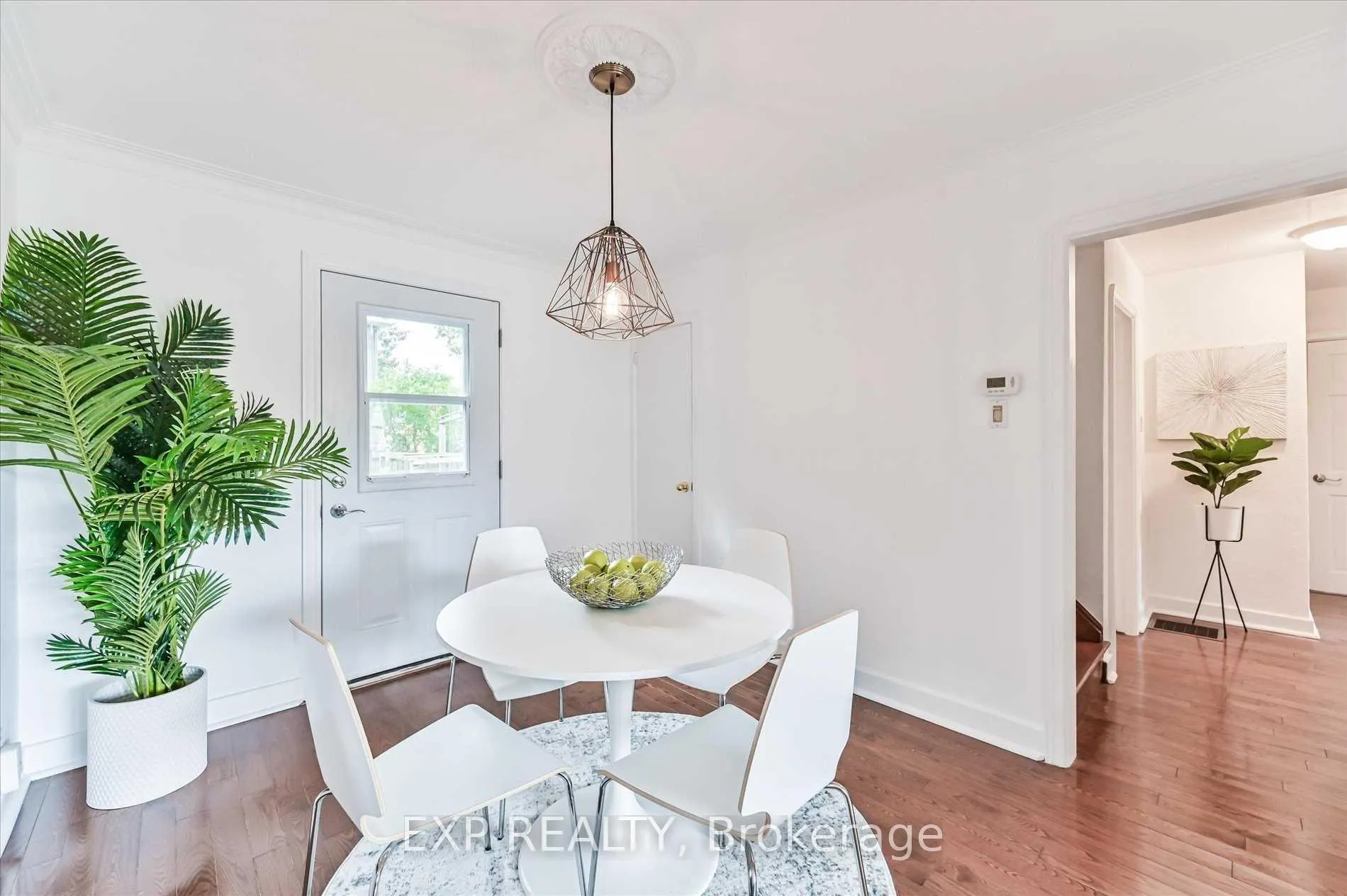 Photo 12 of 40 Plaxton(Upper Level) Drive, Toronto, O'Connor-Parkview — HOMEH
