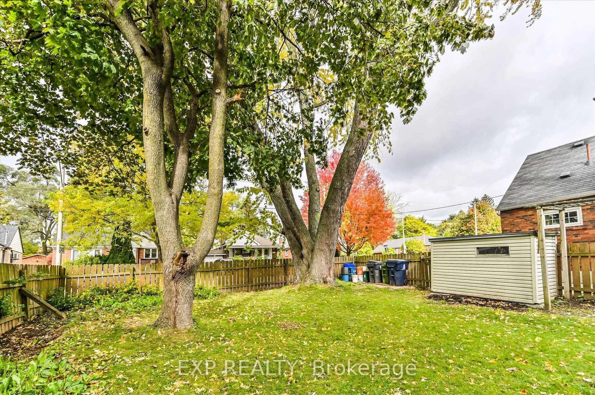 Photo 24 of 40 Plaxton(Upper Level) Drive, Toronto, O'Connor-Parkview — HOMEH