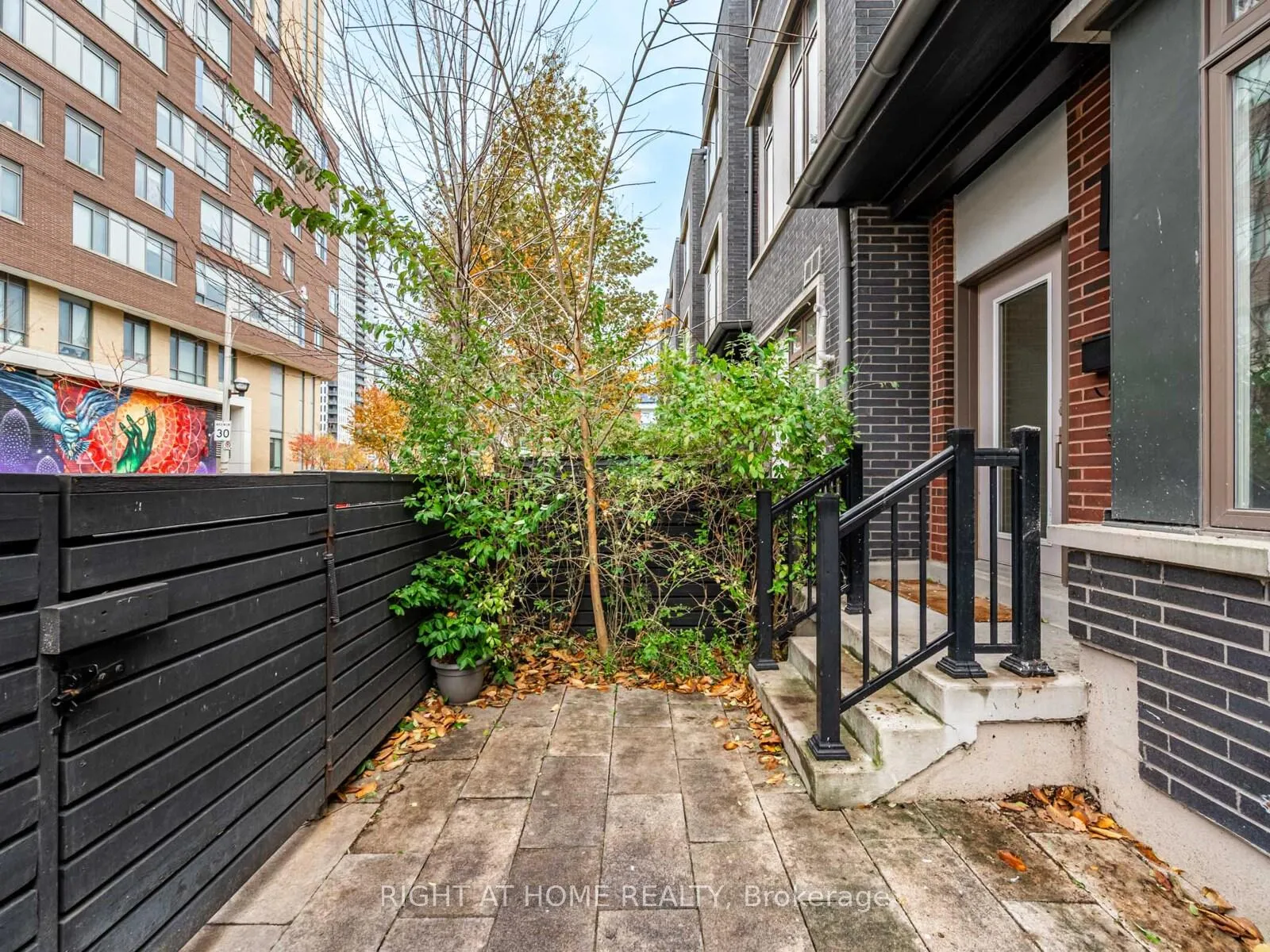 Photo 3 of 53 Sutton Avenue, Toronto, Regent Park — HOMEH