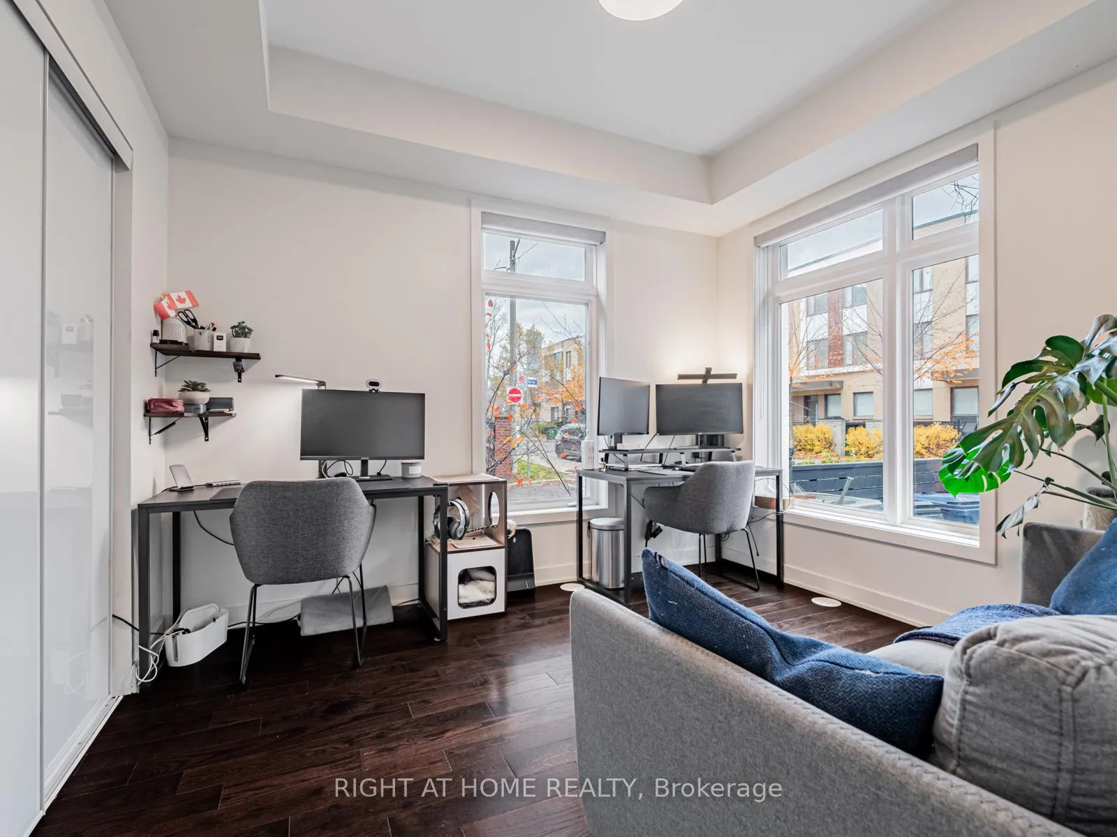 Photo 5 of 53 Sutton Avenue, Toronto, Regent Park — HOMEH