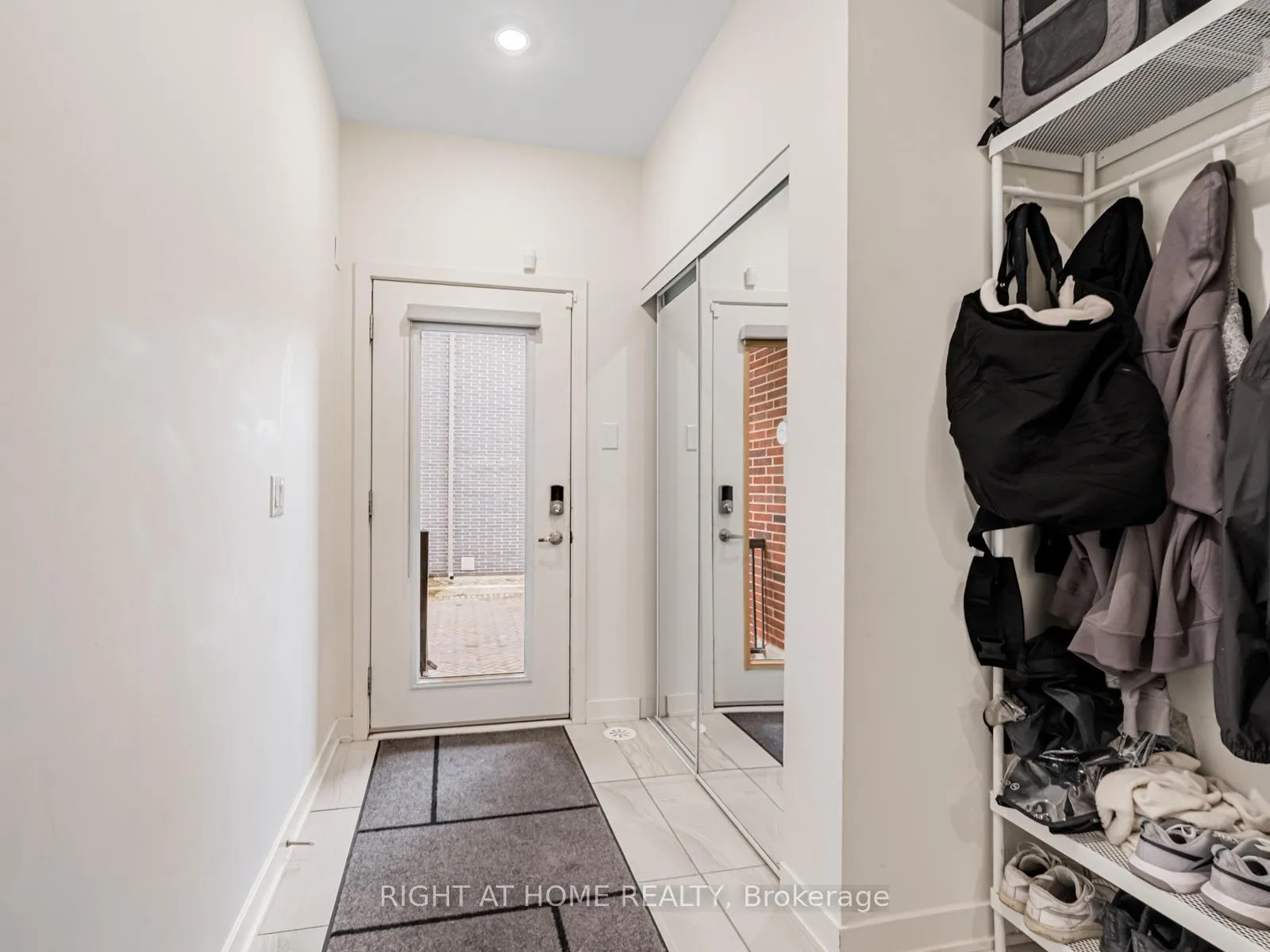 Photo 23 of 53 Sutton Avenue, Toronto, Regent Park — HOMEH