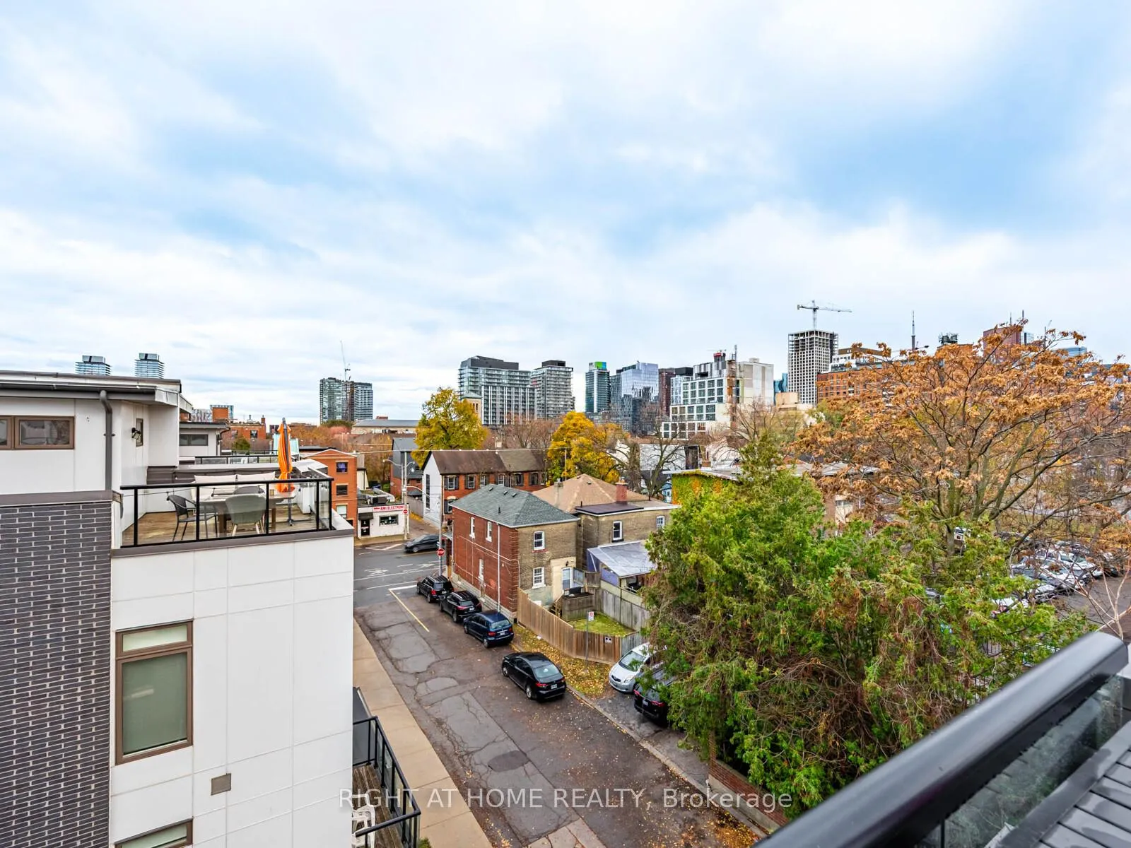 Photo 31 of 53 Sutton Avenue, Toronto, Regent Park — HOMEH