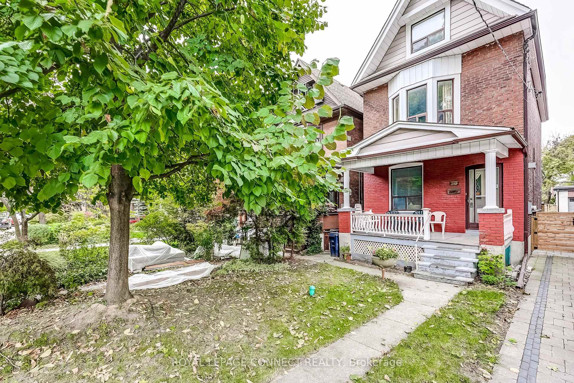 Front of 38 Woodycrest Avenue