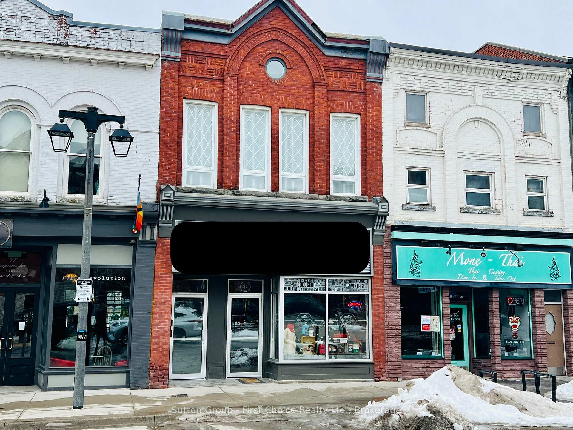 Front of Unit Upper, 41 Market Place