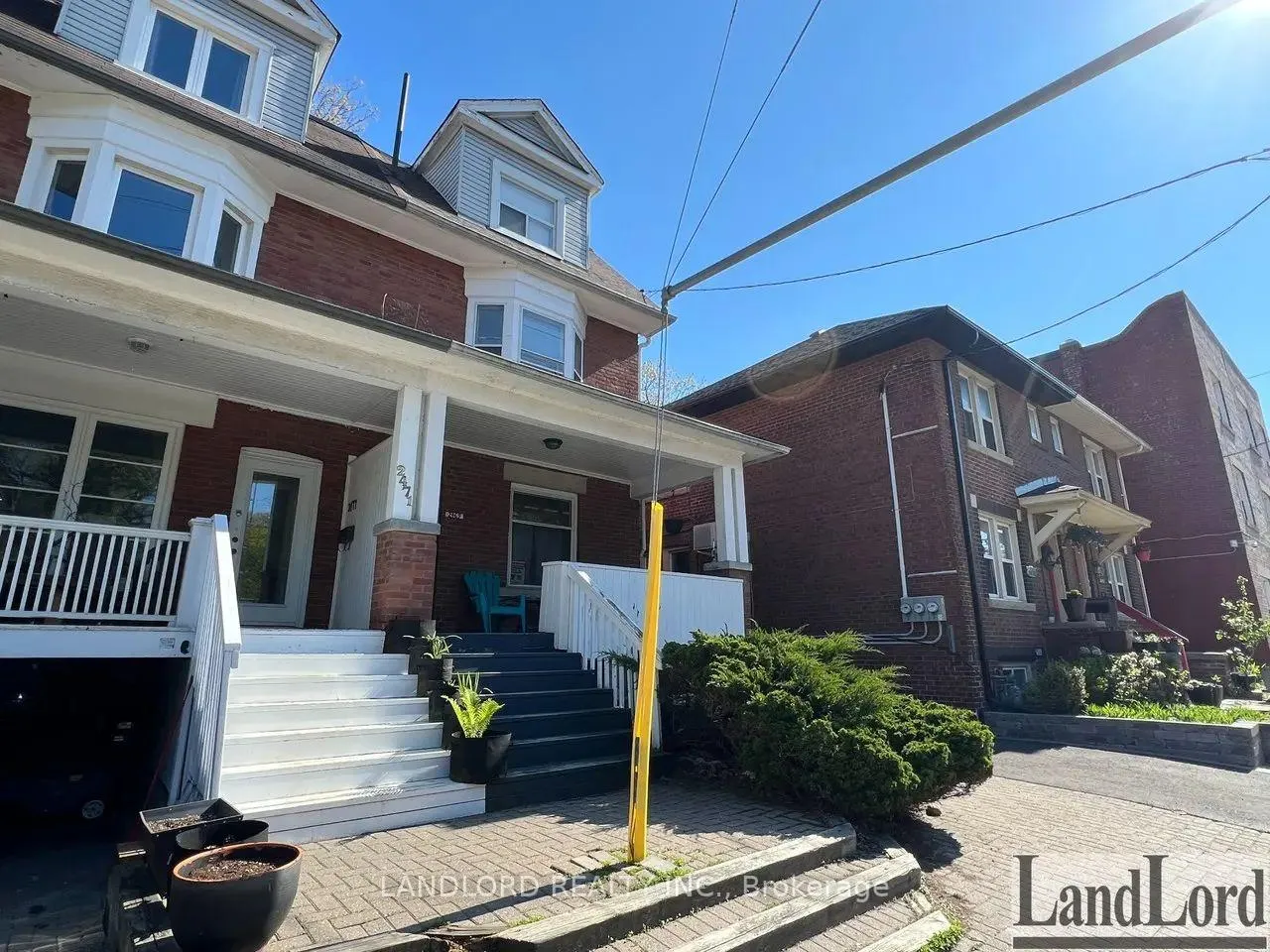 Photo 1 of Unit 5, 2469 Queen Street E, Toronto, The Beaches — HOMEH