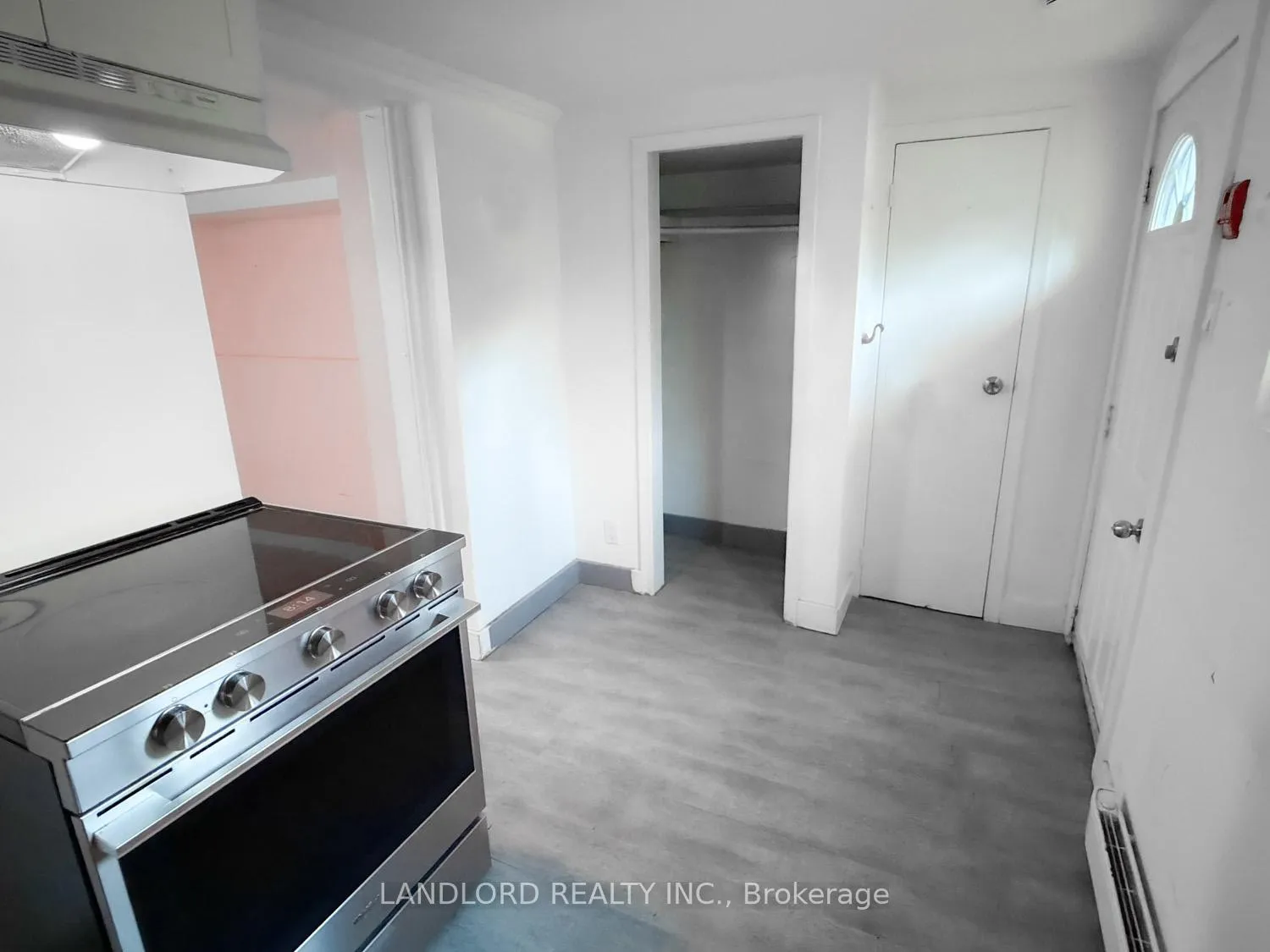 Photo 3 of Unit 5, 2469 Queen Street E, Toronto, The Beaches — HOMEH