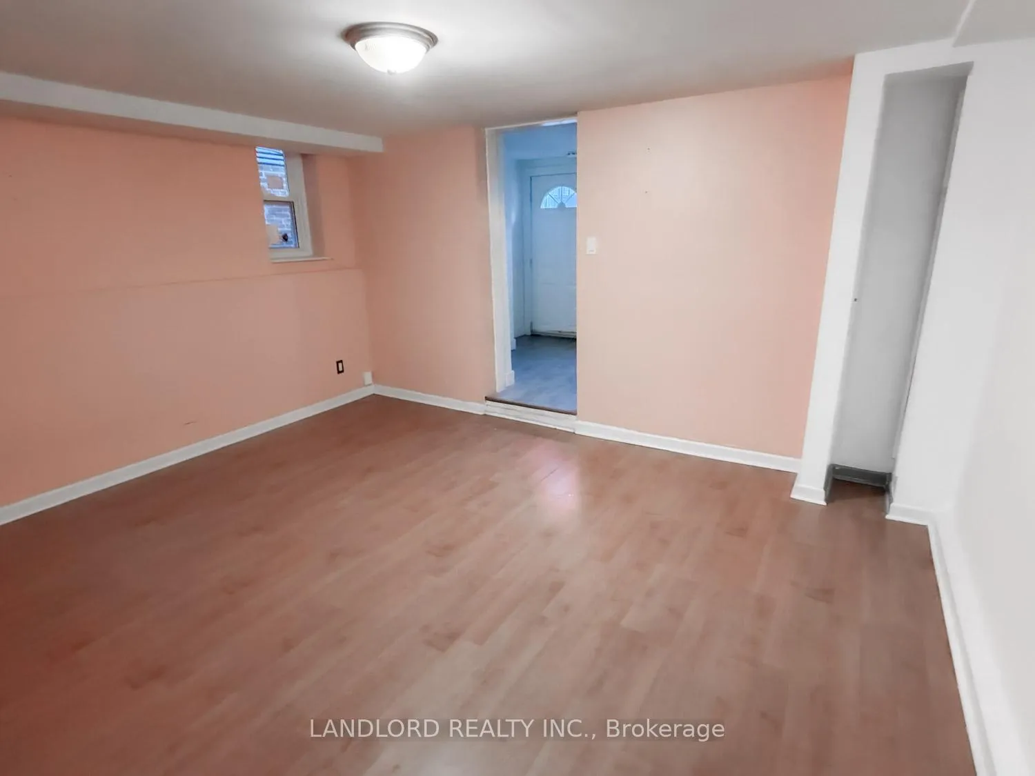 Photo 4 of Unit 5, 2469 Queen Street E, Toronto, The Beaches — HOMEH