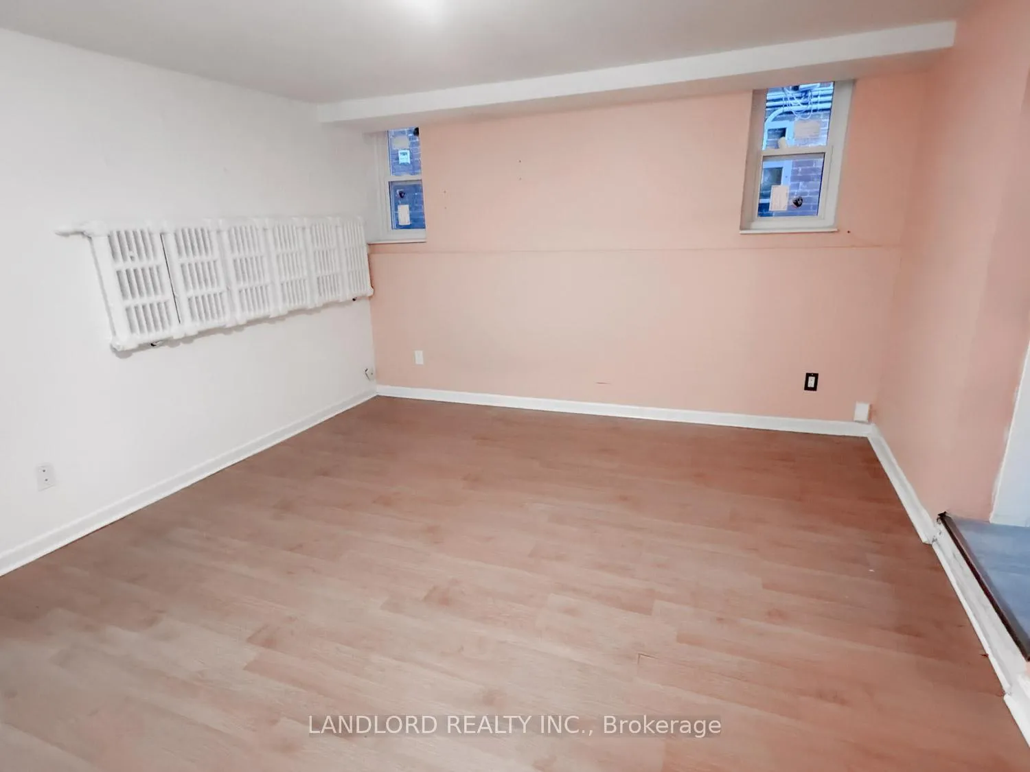 Photo 5 of Unit 5, 2469 Queen Street E, Toronto, The Beaches — HOMEH