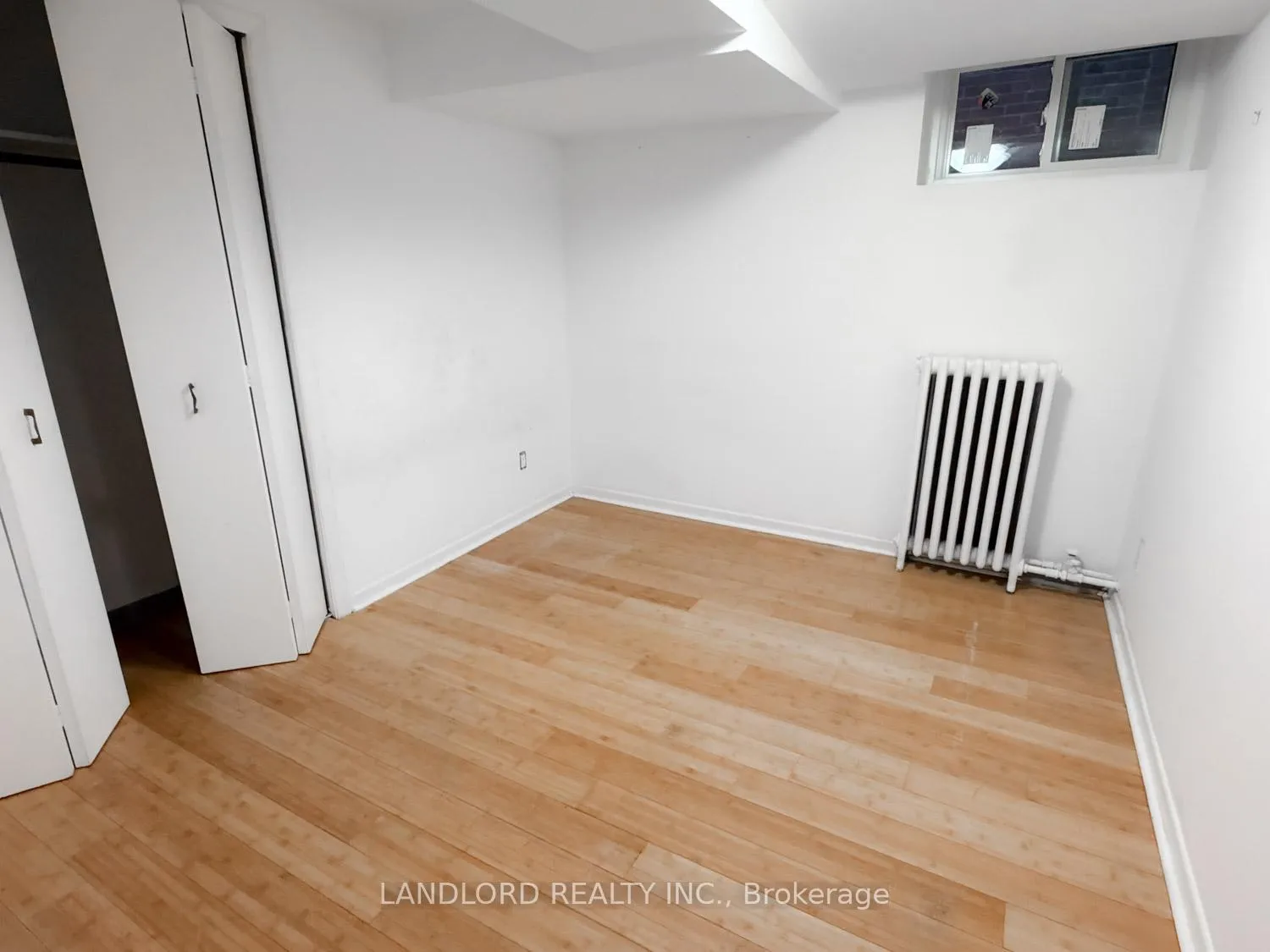 Photo 8 of Unit 5, 2469 Queen Street E, Toronto, The Beaches — HOMEH