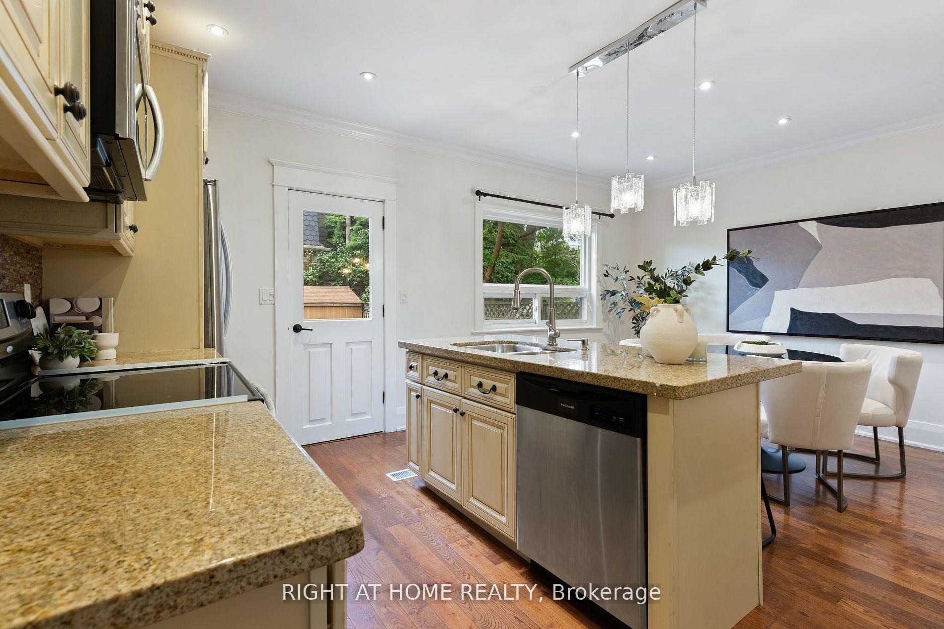 Photo 14 of 50 Iona Avenue, Toronto, East End-Danforth — HOMEH
